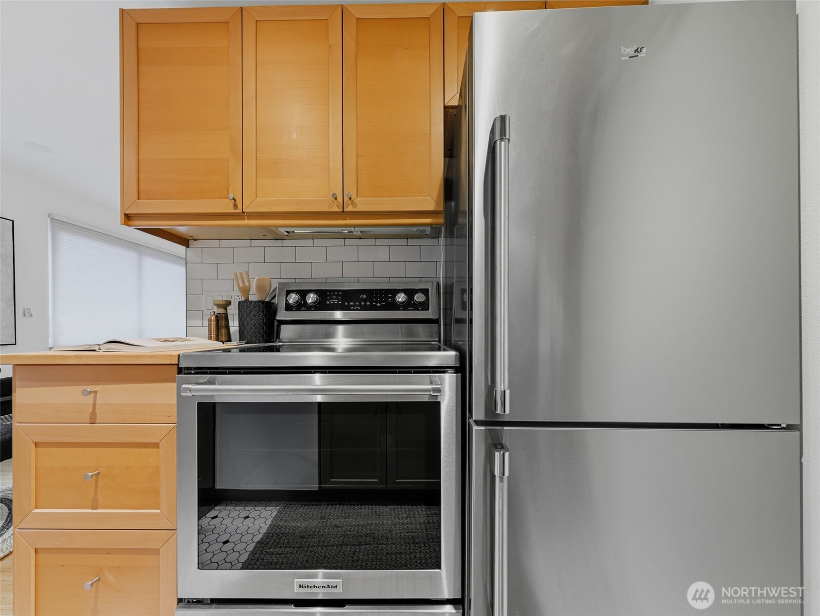 8701 35th Avenue Apt 4 Property Photo 19