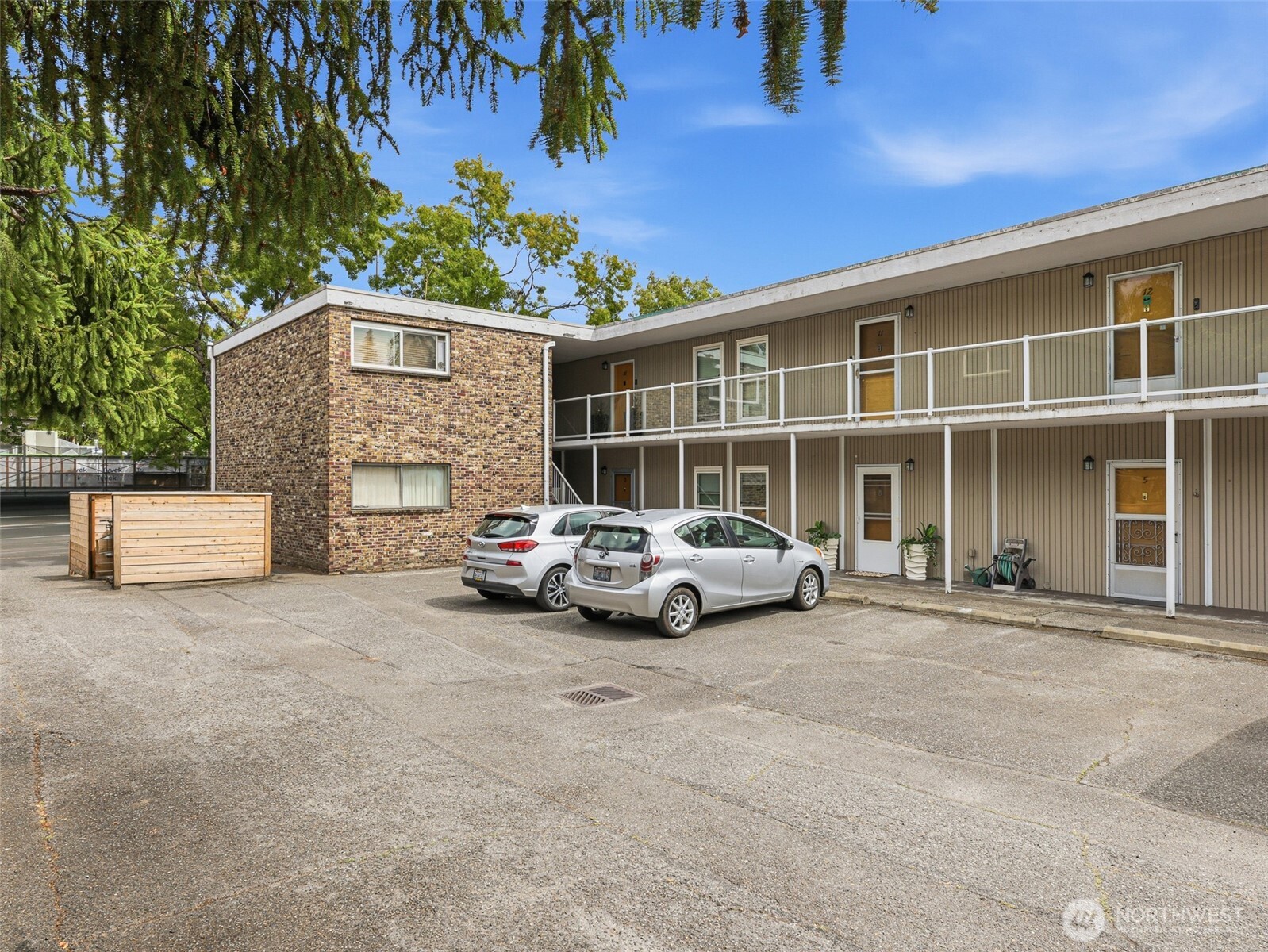 8701 35th Avenue Apt 4 Property Photo 30