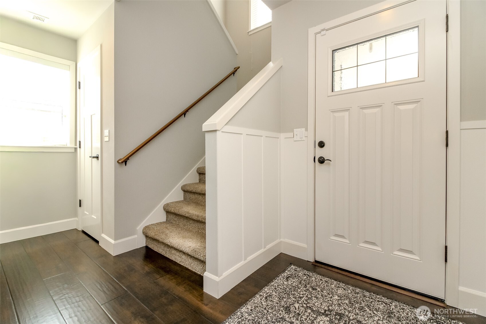 8872 Selbo Peak Place Property Photo 4