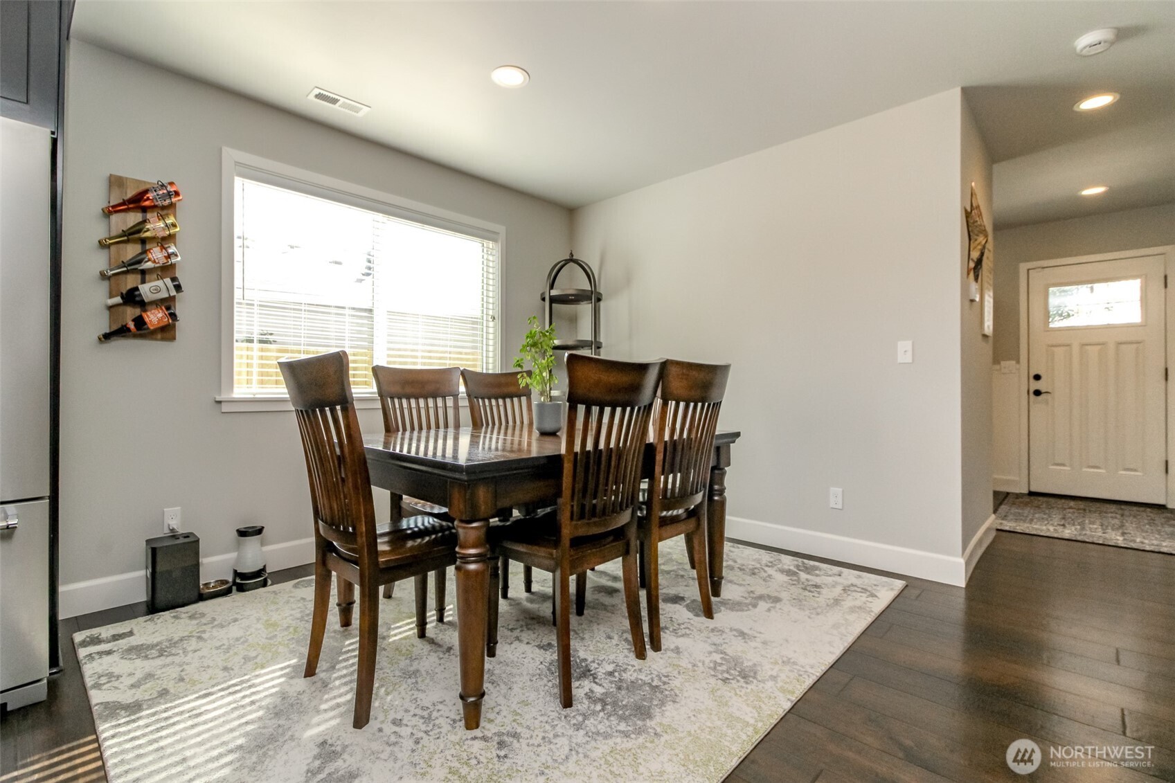 8872 Selbo Peak Place Property Photo 7