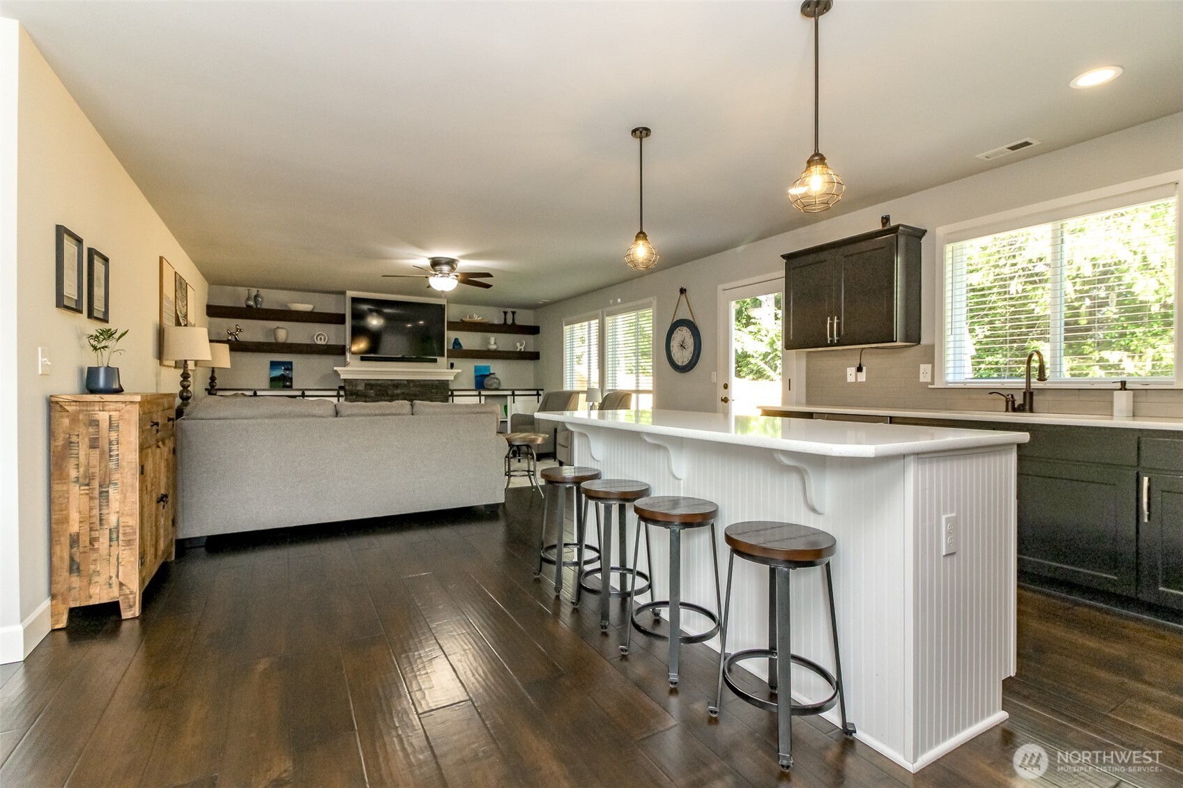 8872 Selbo Peak Place Property Photo 8
