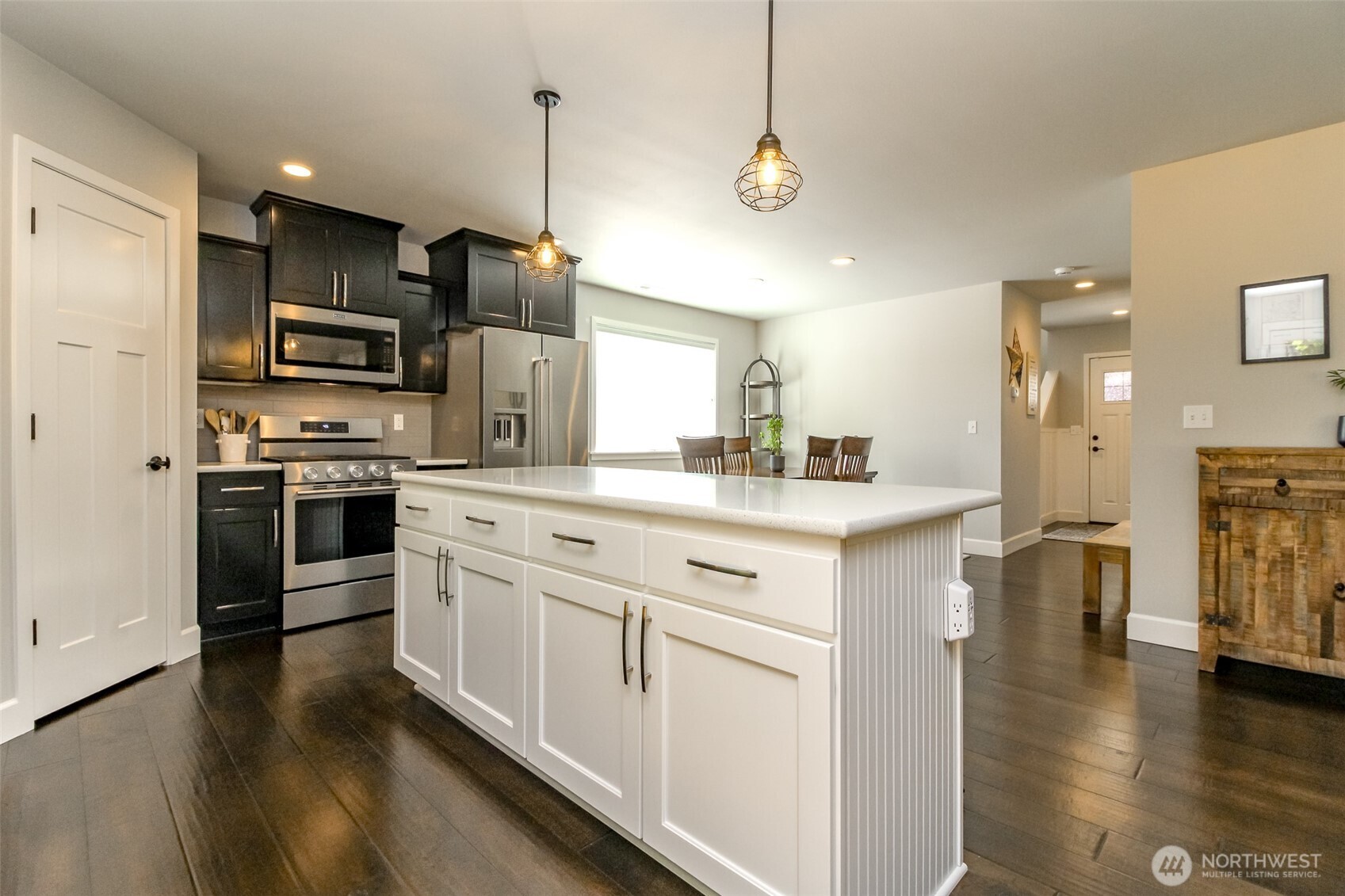 8872 Selbo Peak Place Property Photo 10