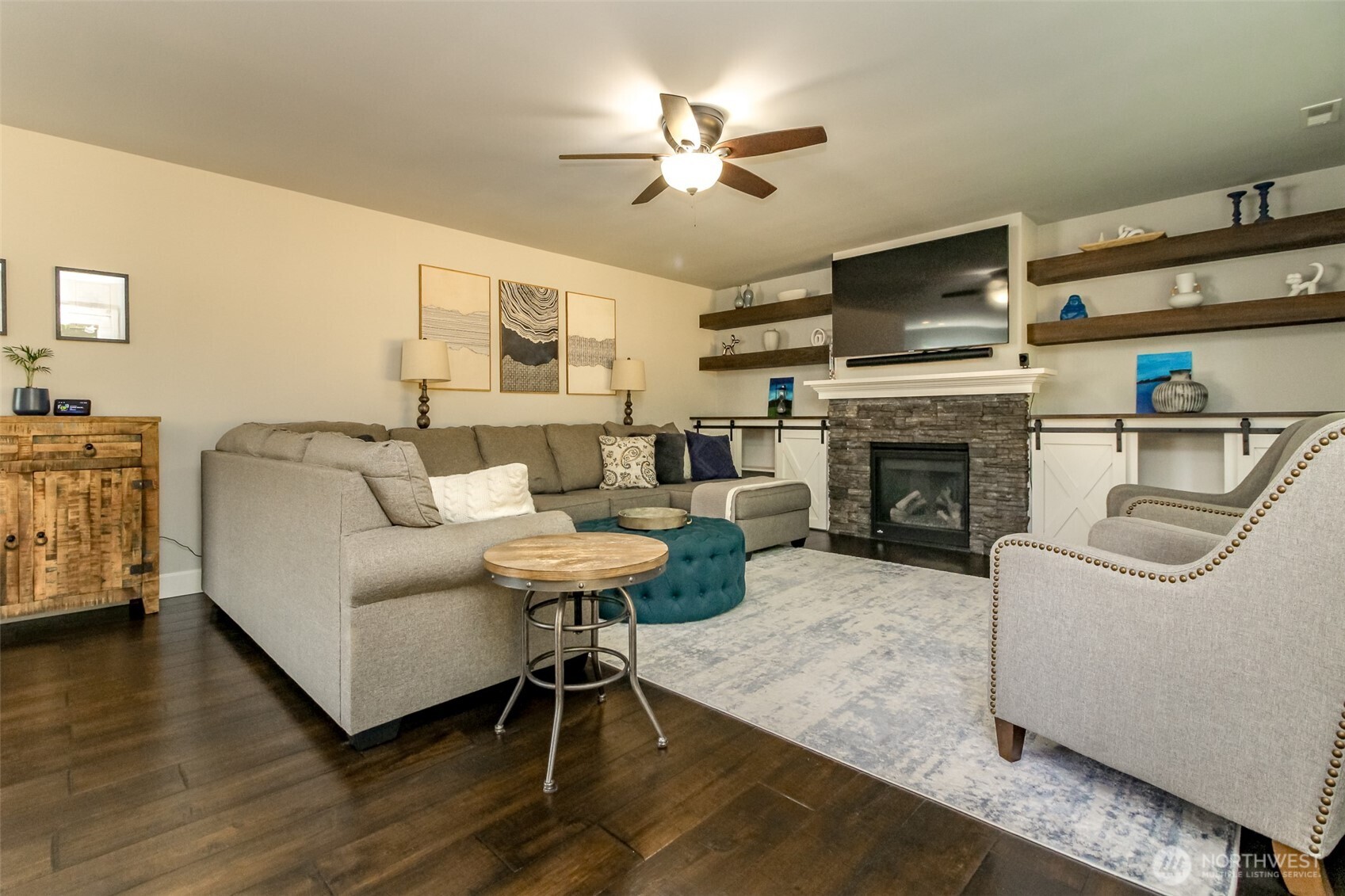 8872 Selbo Peak Place Property Photo 14