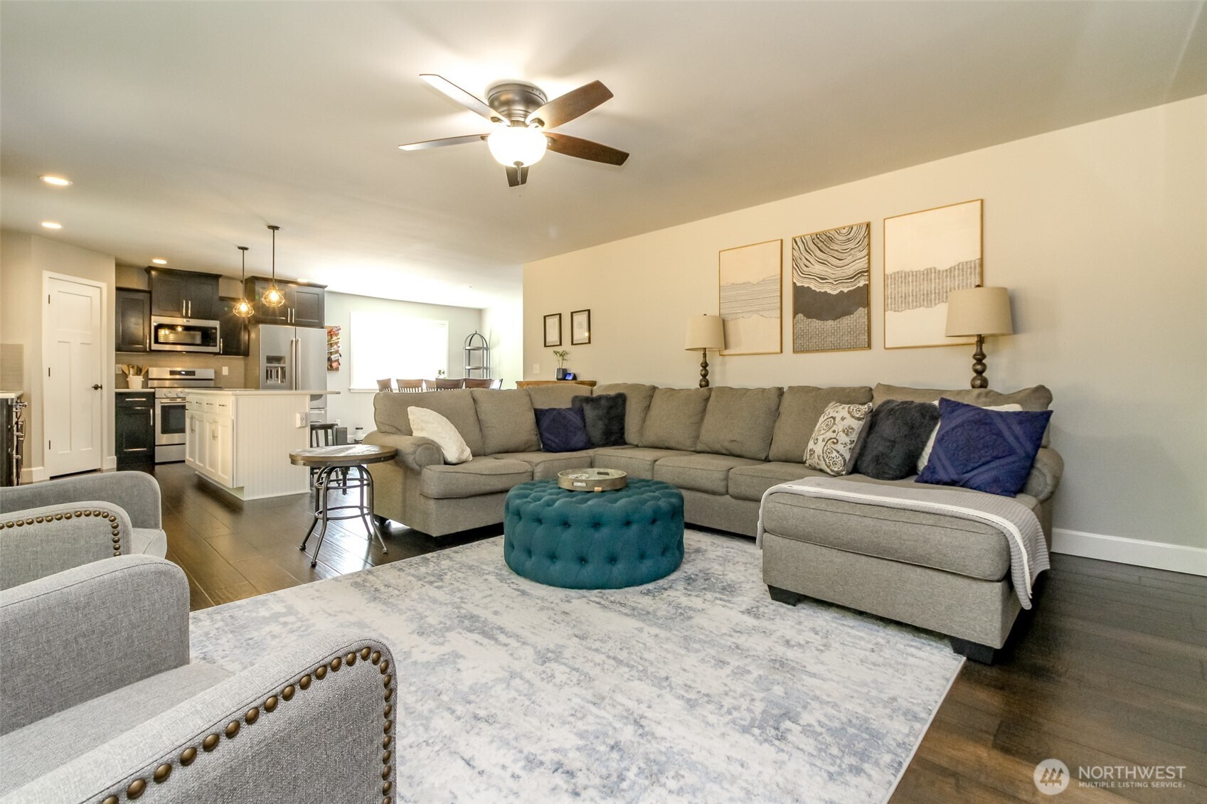 8872 Selbo Peak Place Property Photo 15