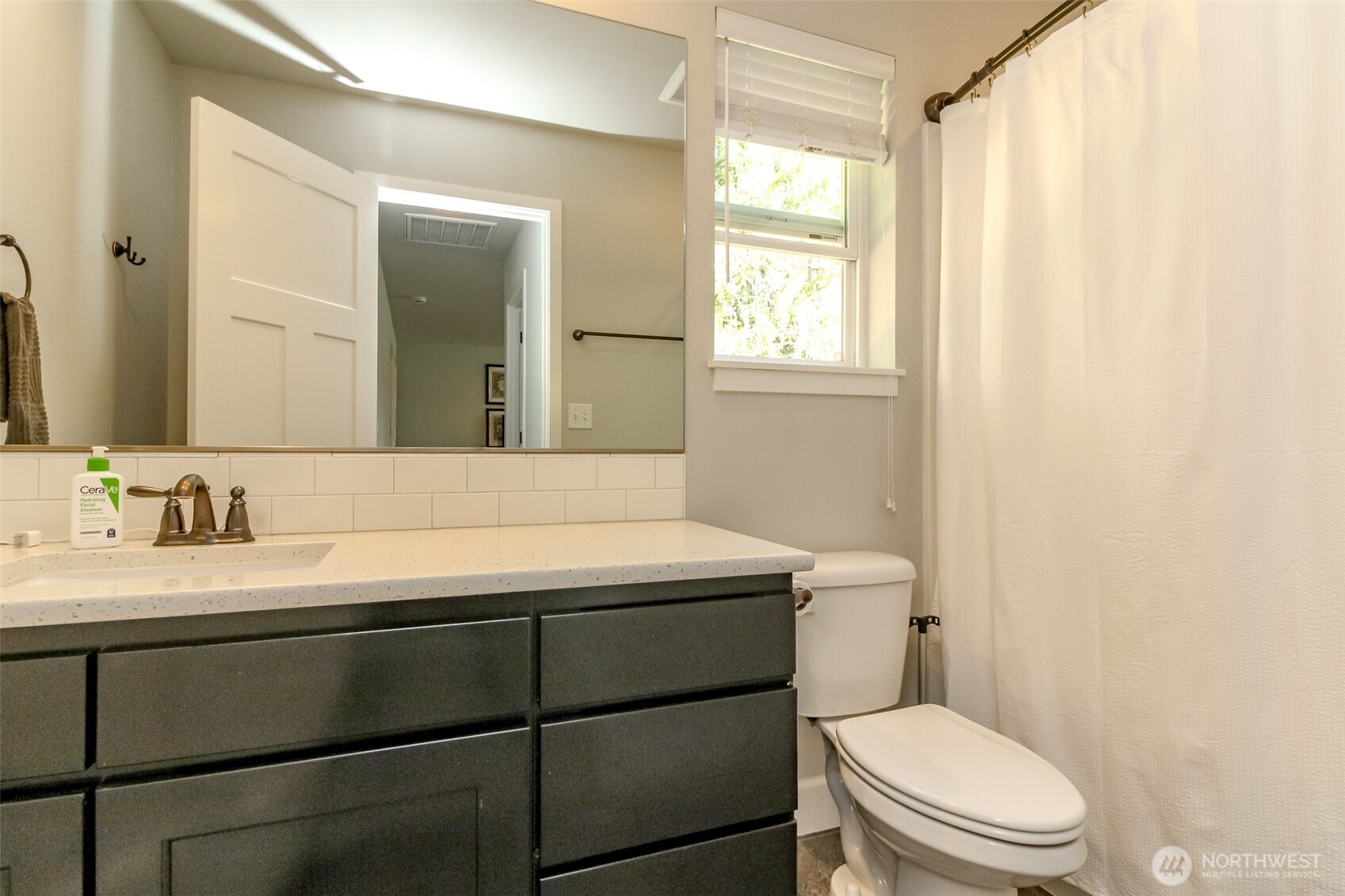 8872 Selbo Peak Place Property Photo 28