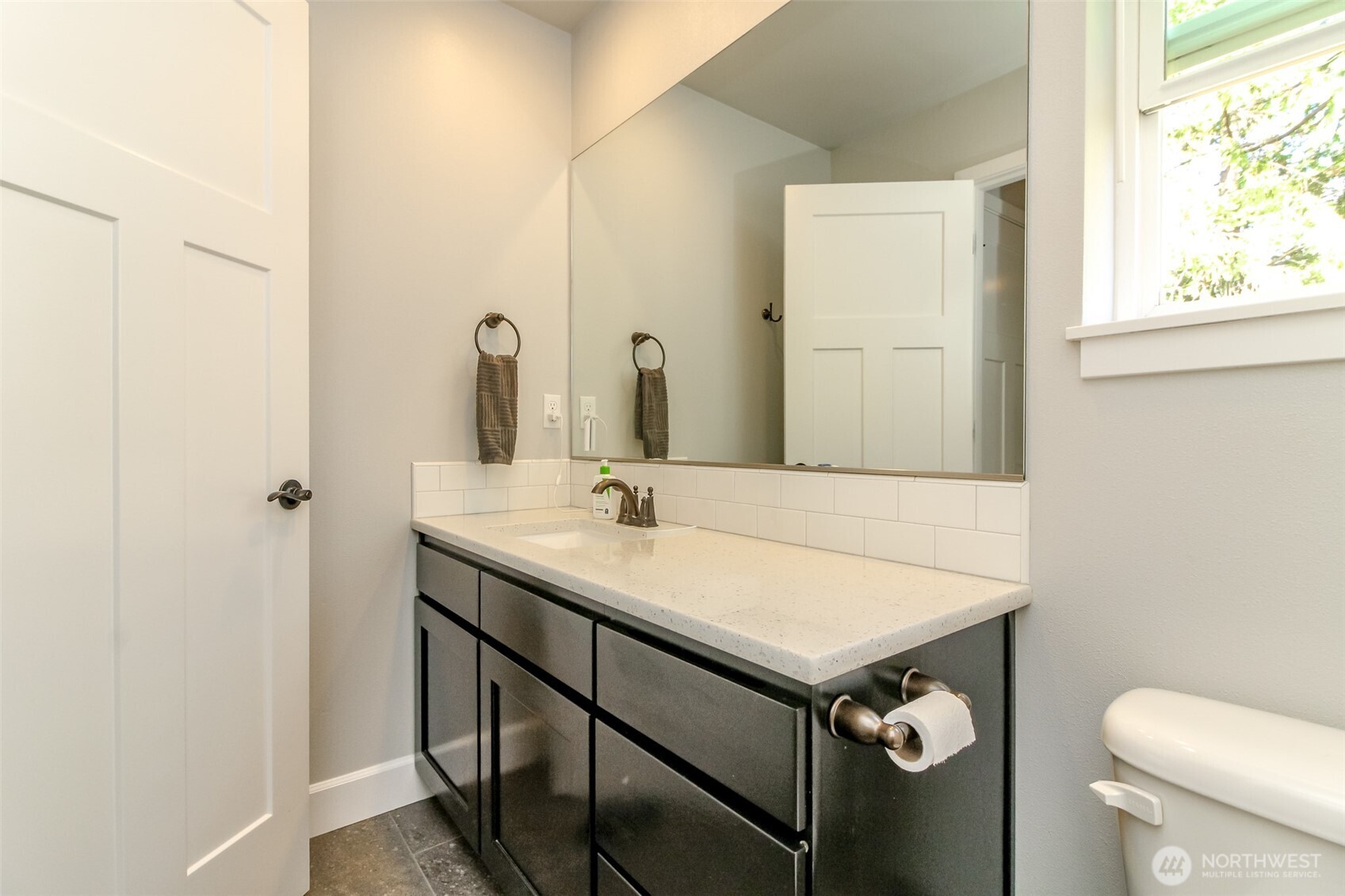 8872 Selbo Peak Place Property Photo 29