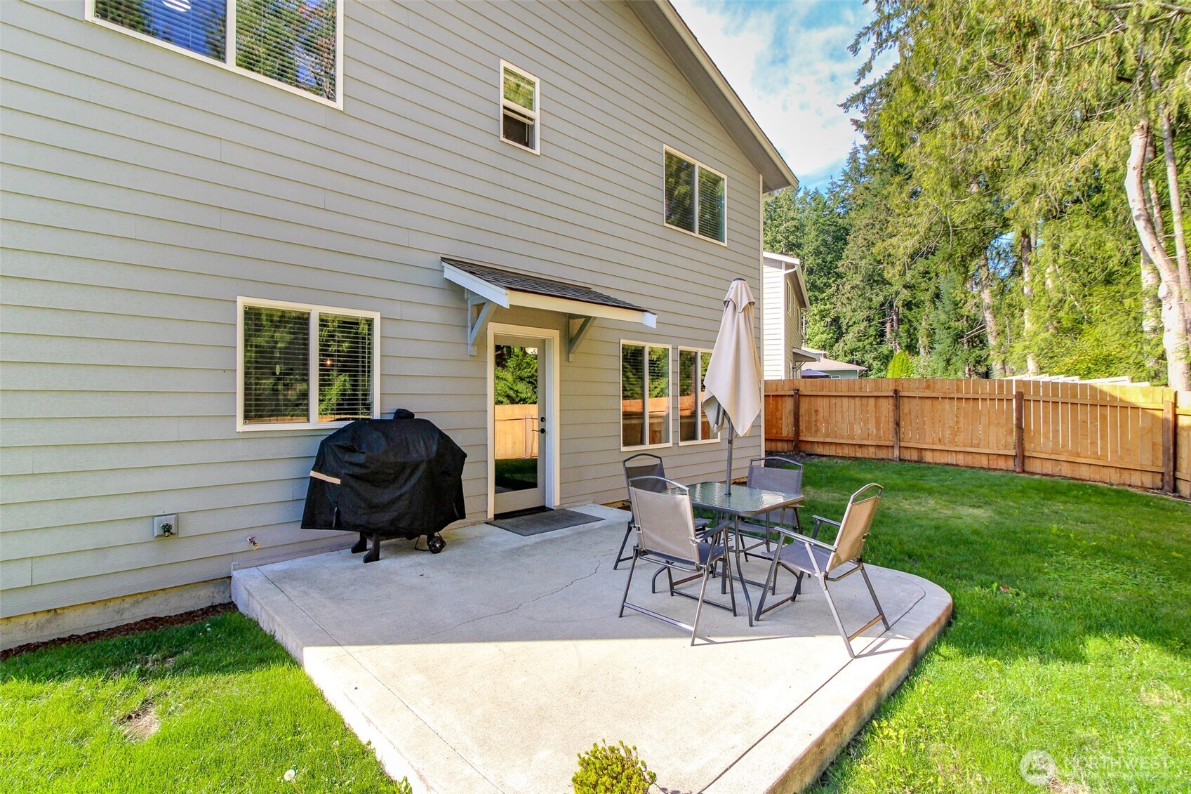 8872 Selbo Peak Place Property Photo 33