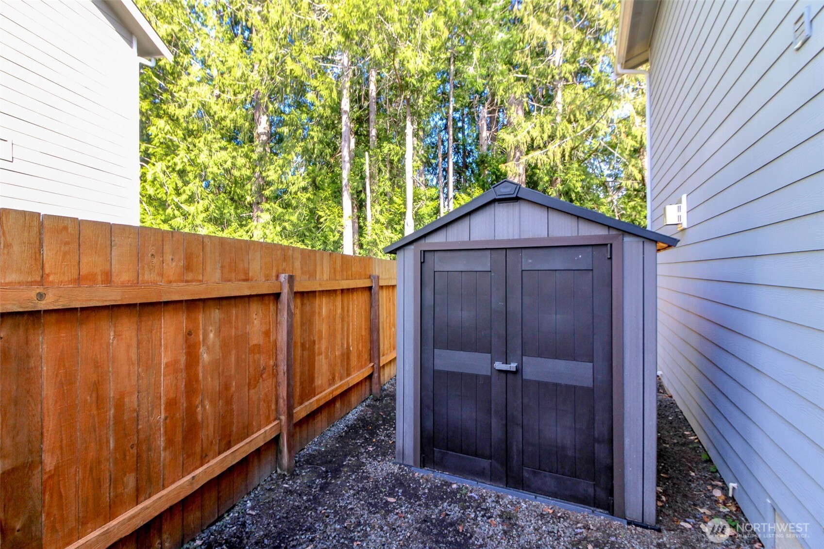 8872 Selbo Peak Place Property Photo 36