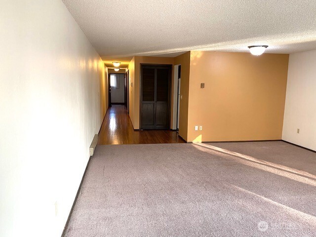 11249 Greenwood Avenue Property Photo 8