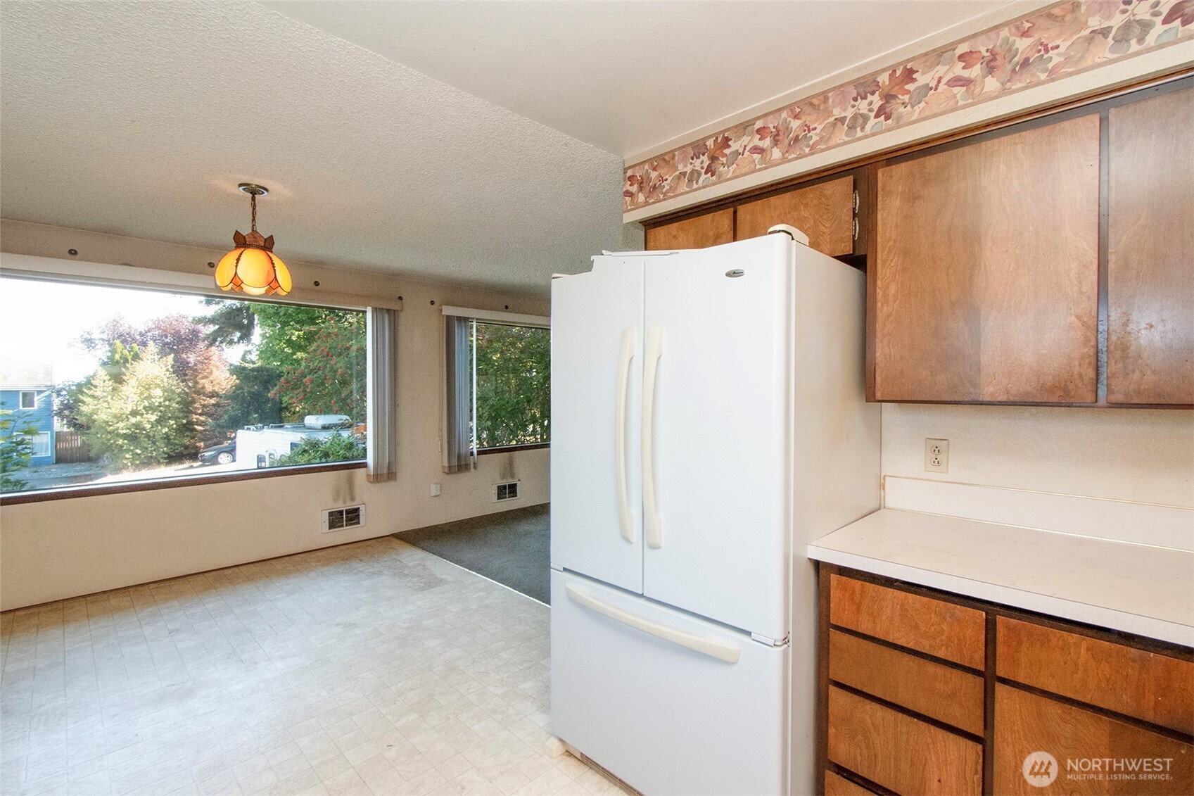 1008 E 9th Street Property Photo 11