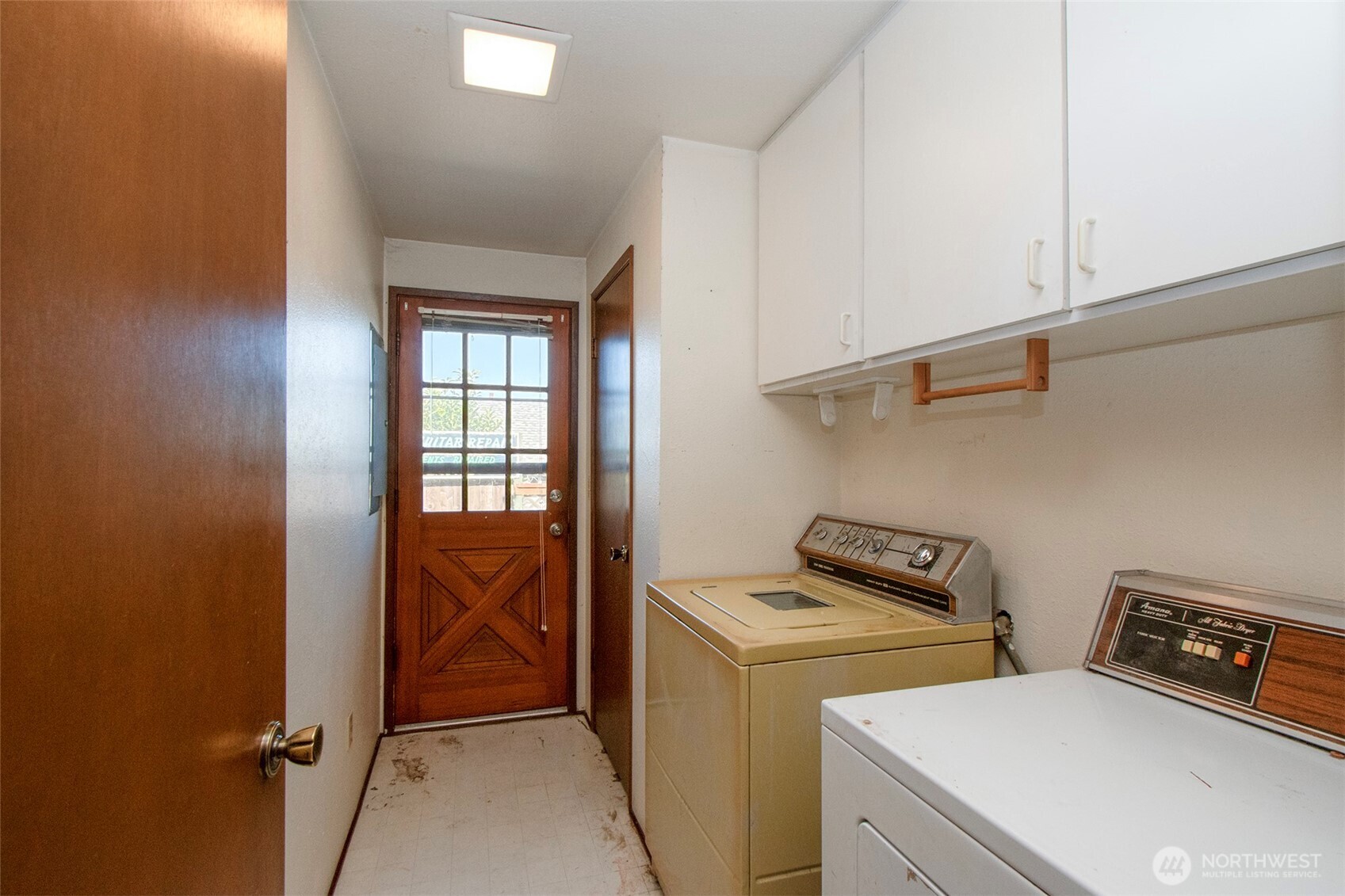 1008 E 9th Street Property Photo 18