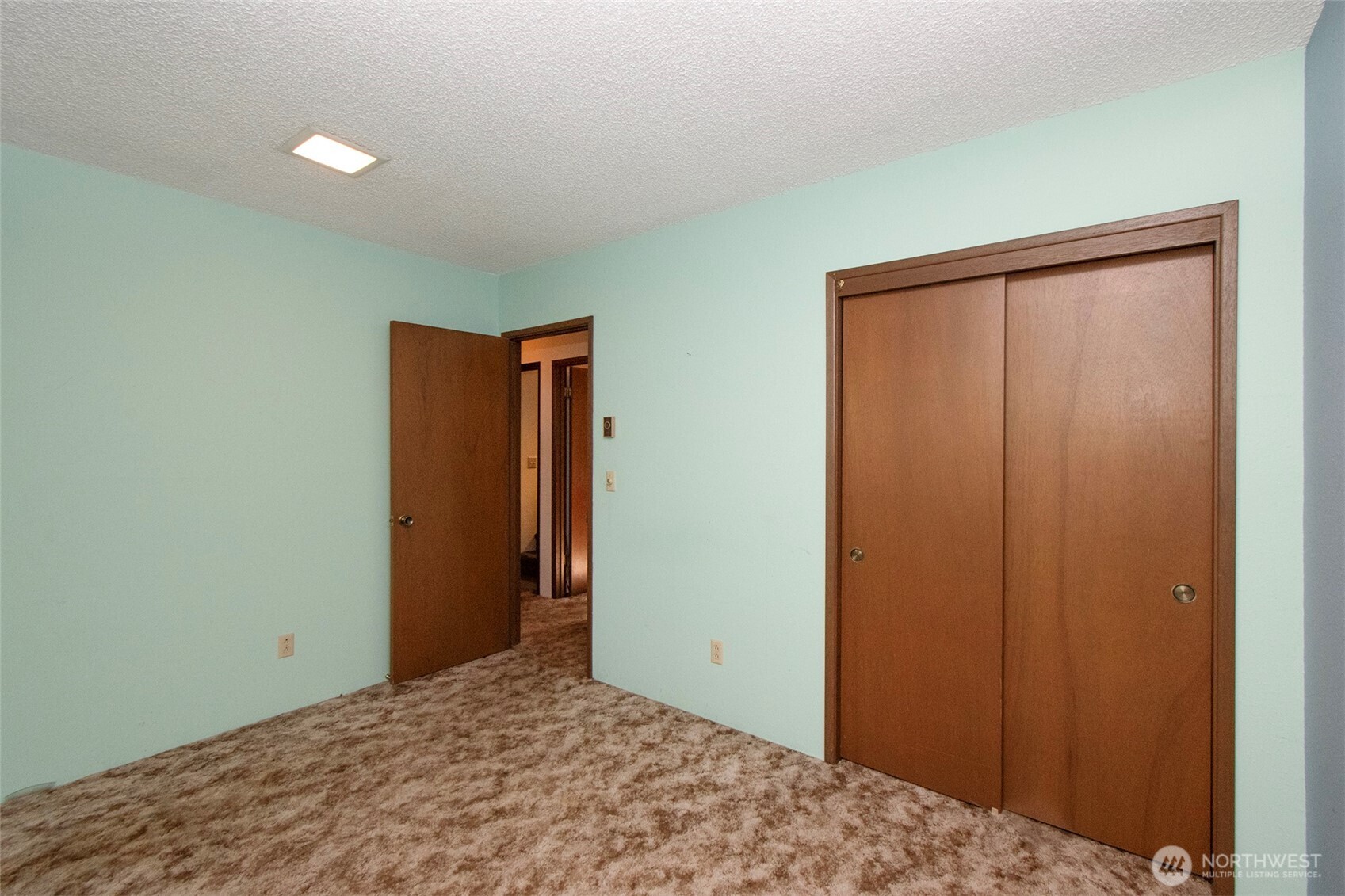 1008 E 9th Street Property Photo 27