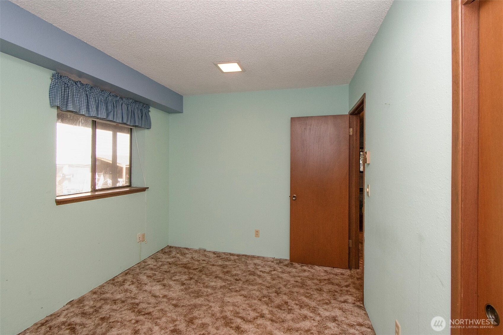 1008 E 9th Street Property Photo 28