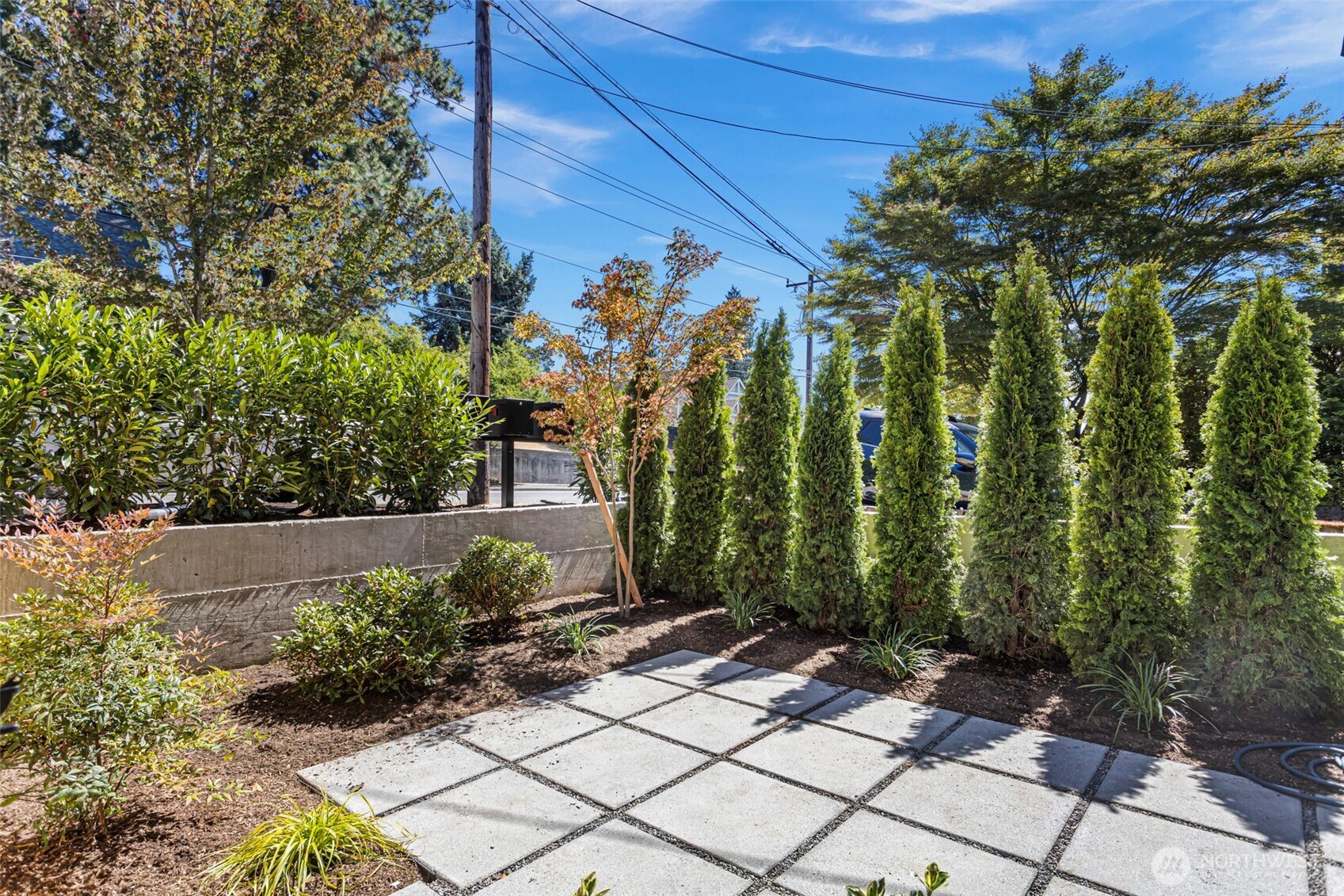 8039 Wallingford Avenue Property Photo 10