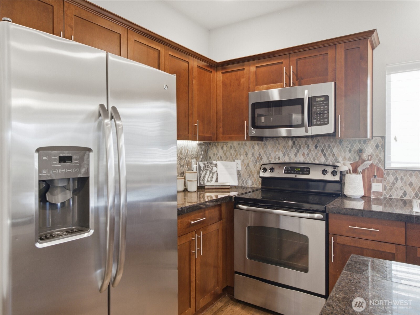 6302 Annette Court Property Photo 11