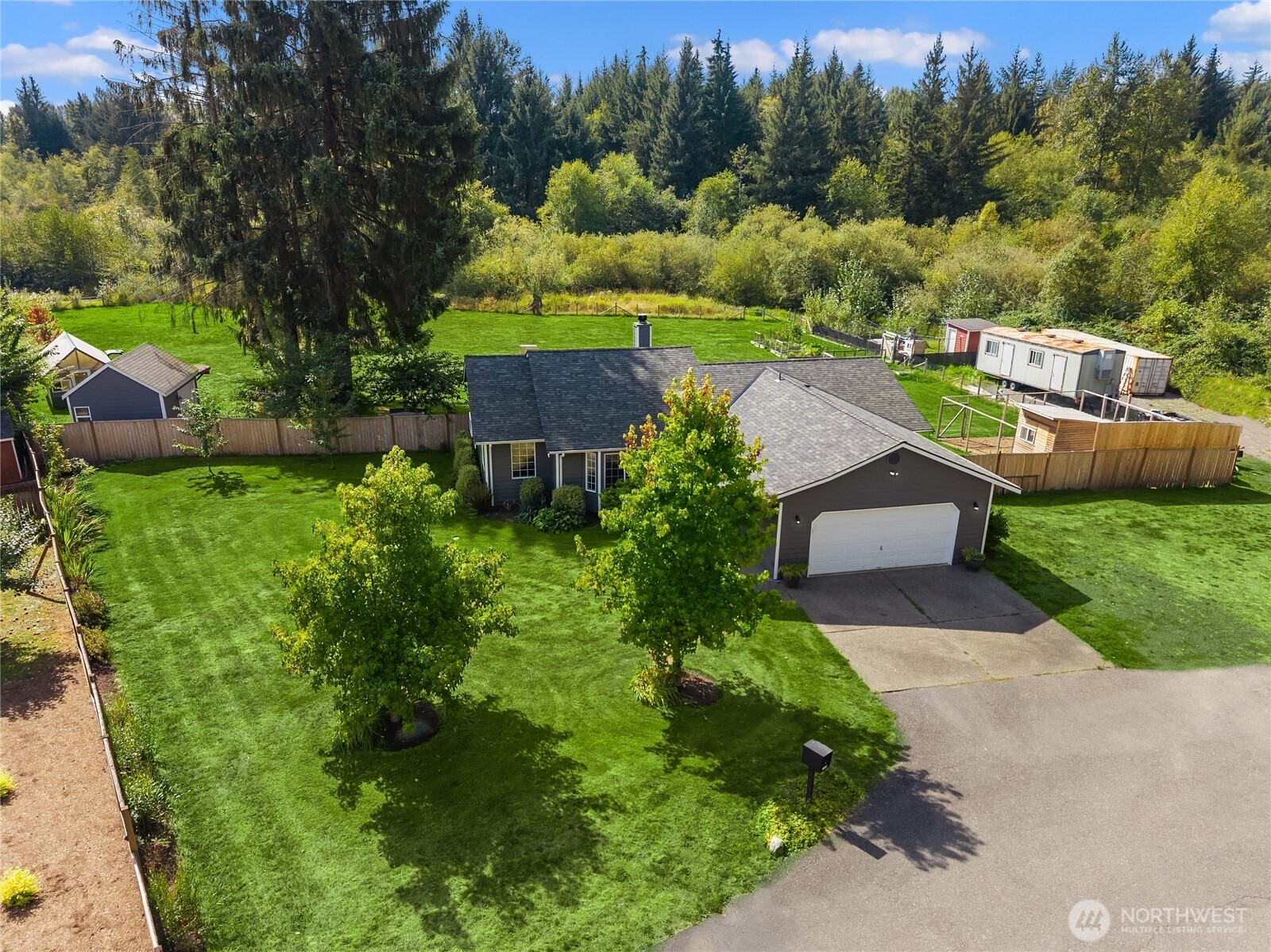 11518 122nd Street Property Photo 2
