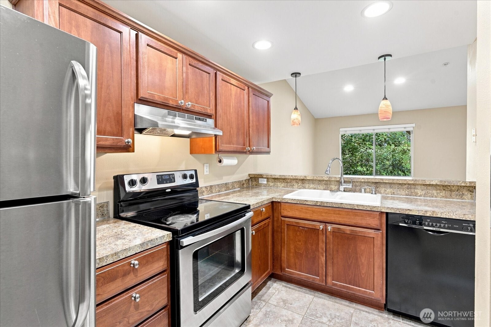 5000 Lake Washington Boulevard D304 Property Photo 6