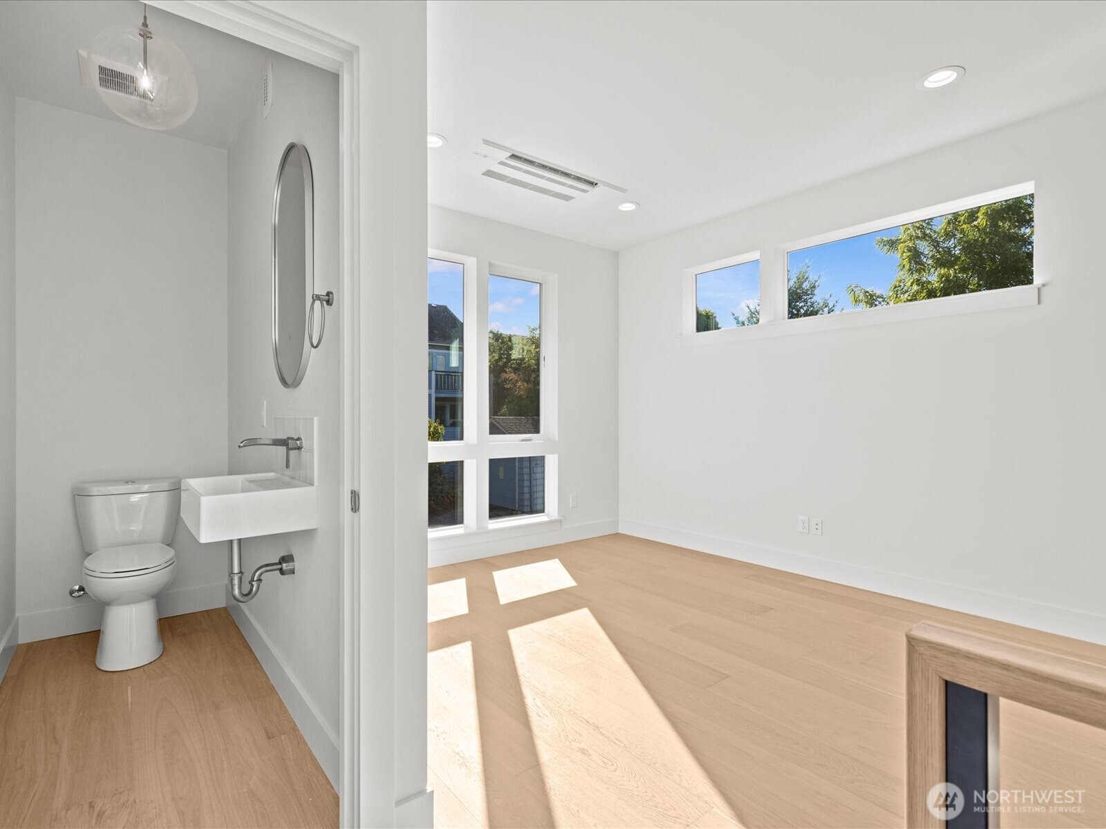 4328 Woodlawn Avenue A Property Photo 8