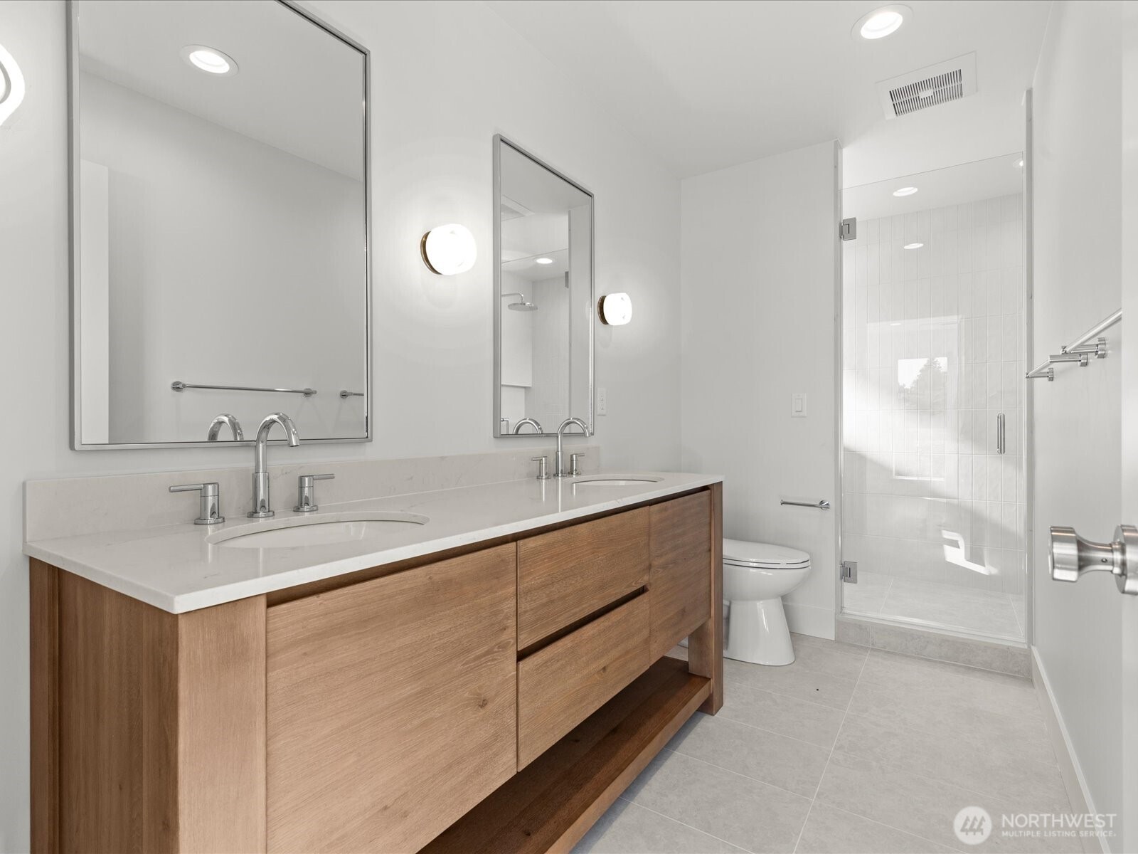 4328 Woodlawn Avenue A Property Photo 17