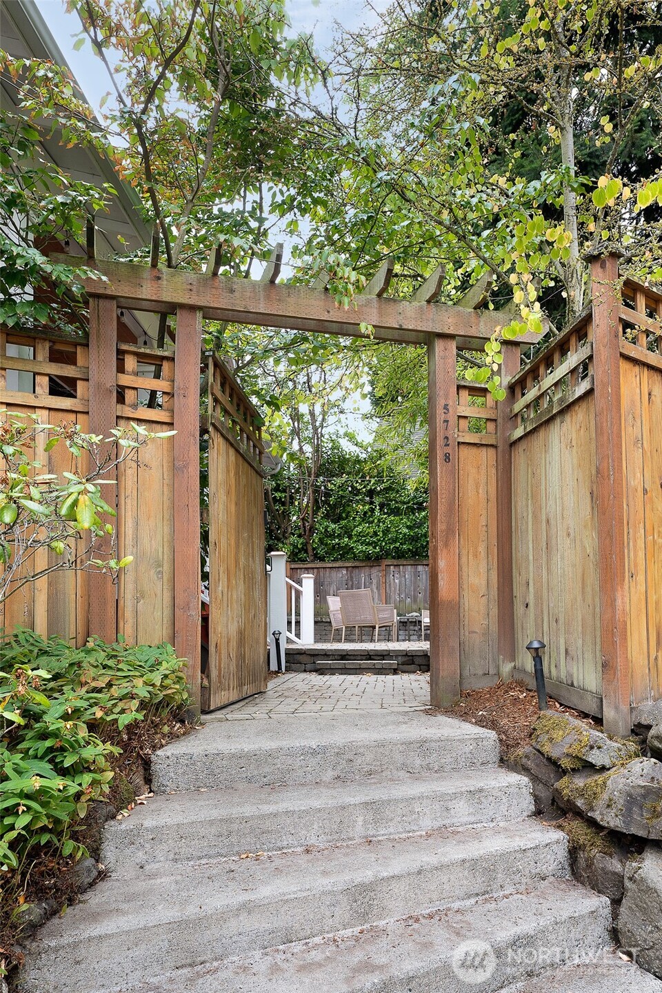 5728 Woodlawn Avenue Property Photo 2