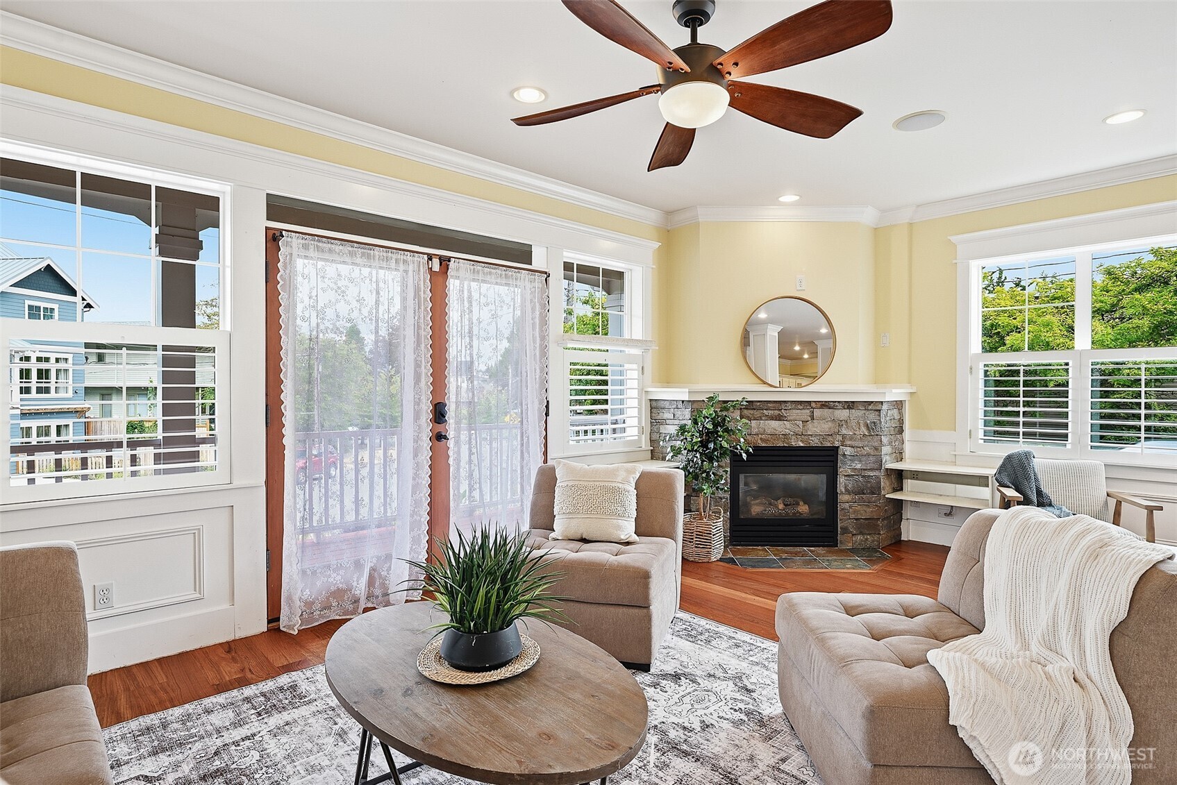 5728 Woodlawn Avenue Property Photo 14