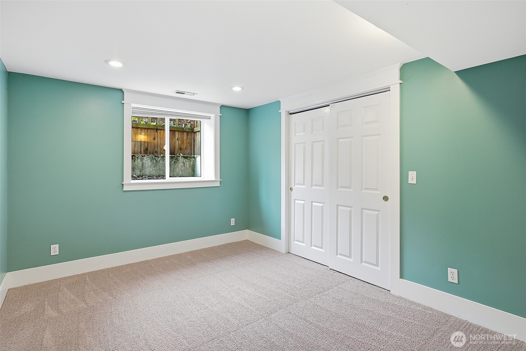 5728 Woodlawn Avenue Property Photo 25