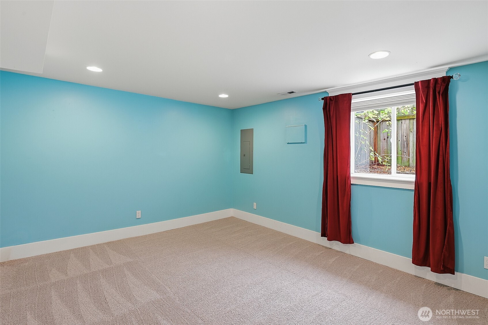 5728 Woodlawn Avenue Property Photo 28