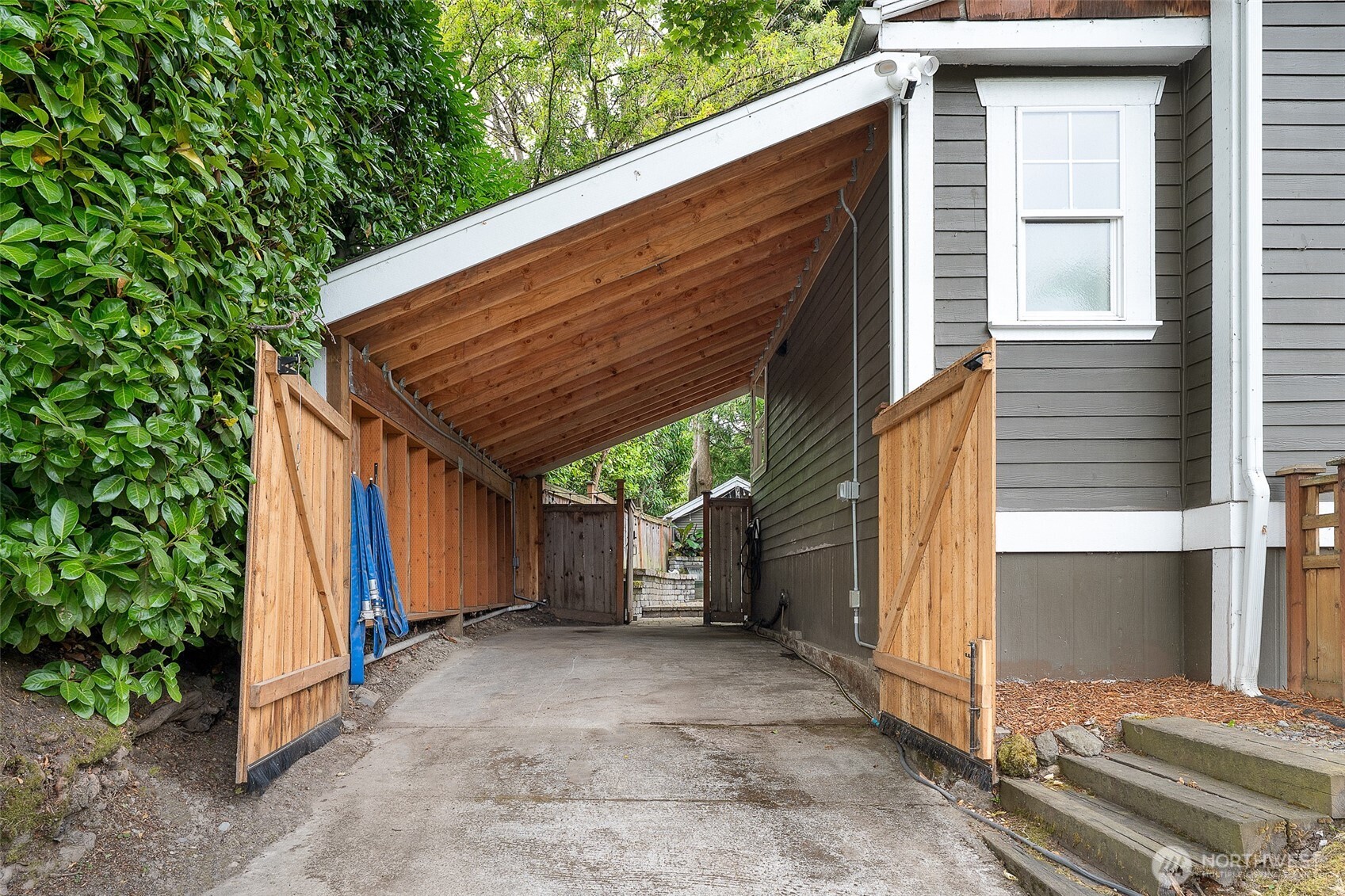5728 Woodlawn Avenue Property Photo 36