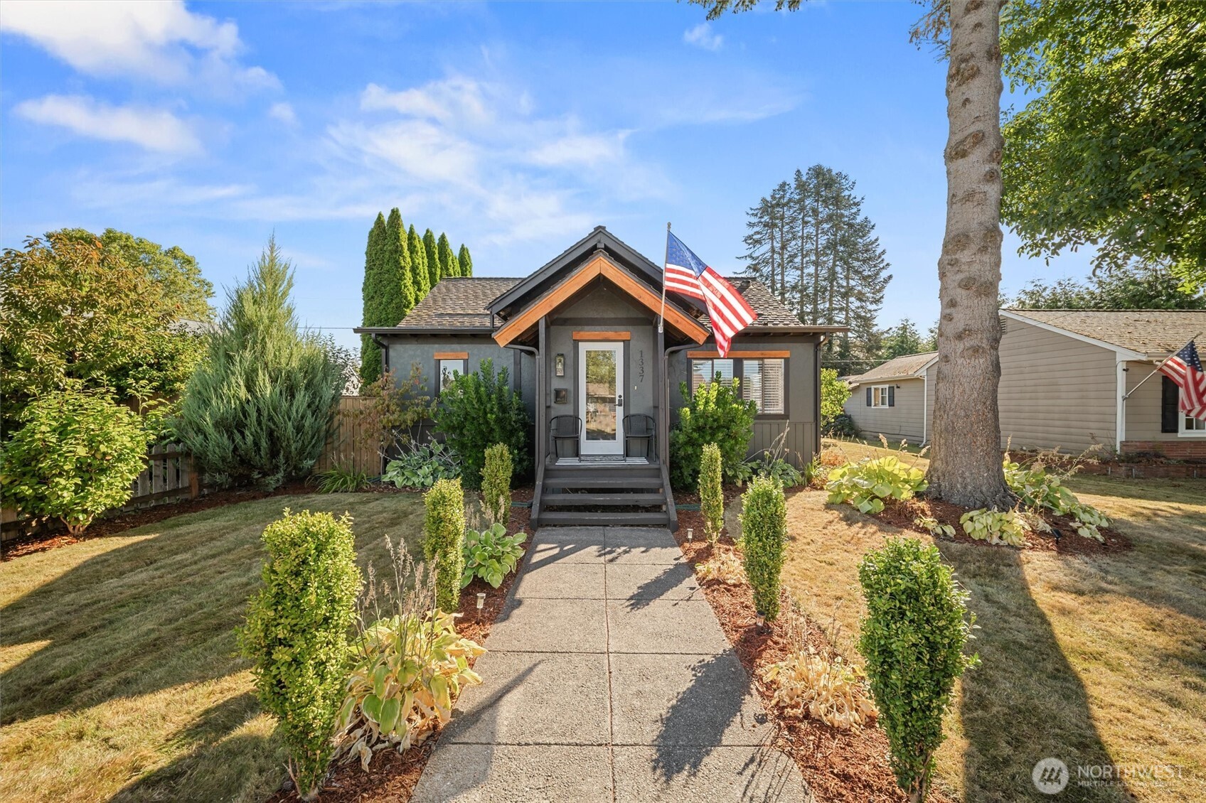 1337 Pioneer Street Property Photo 1