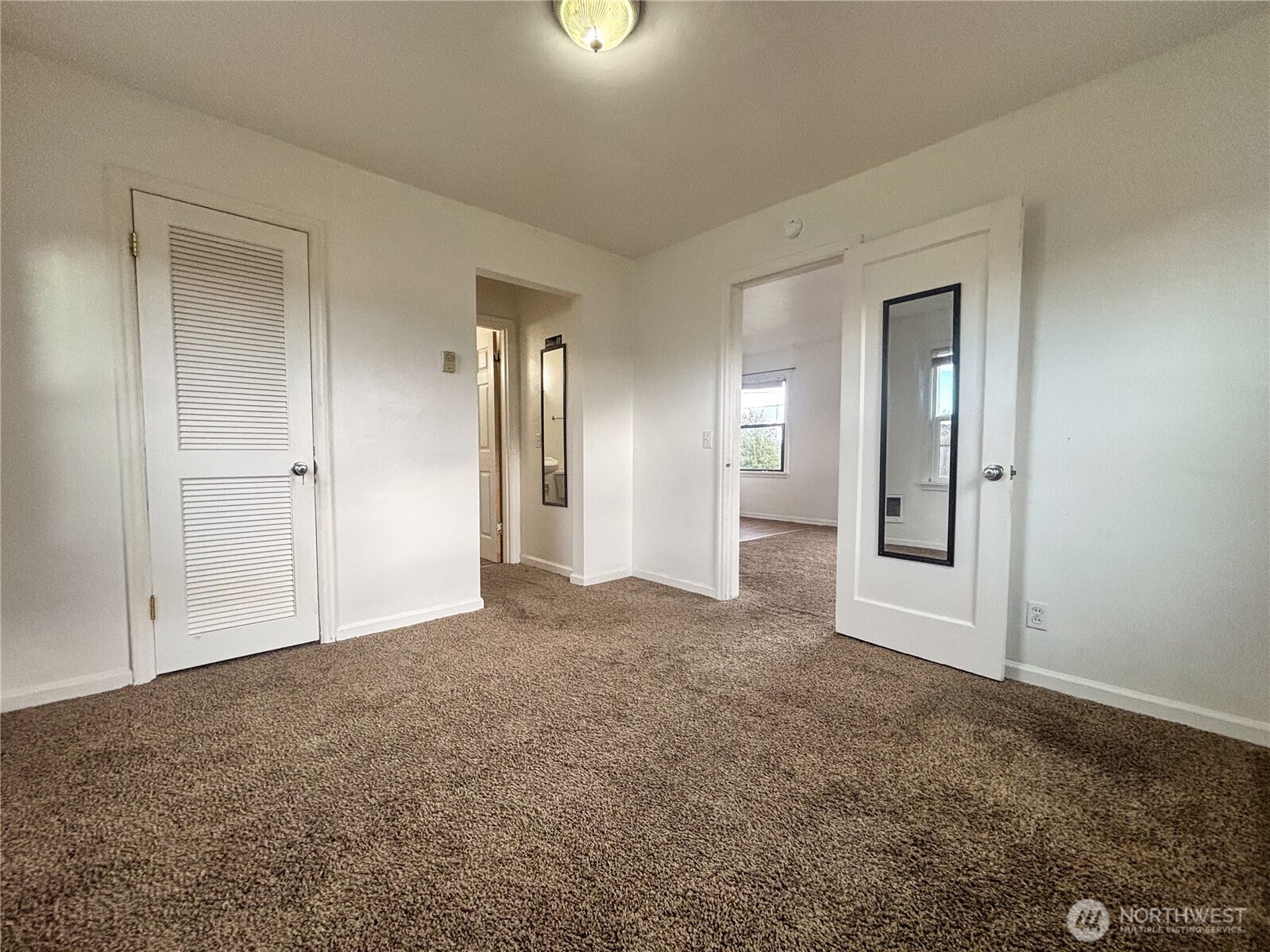2017 A&b Vandalia Avenue Property Photo 5