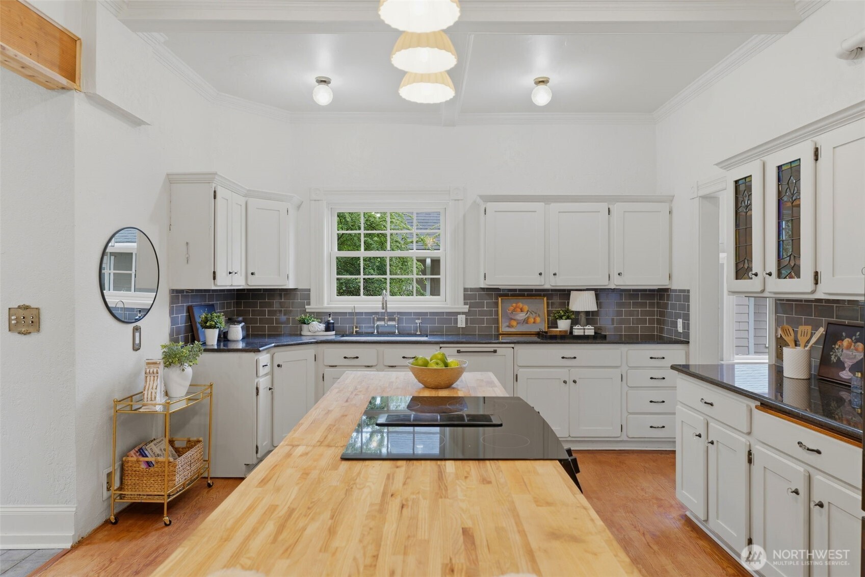 502 N E Street Property Photo 14