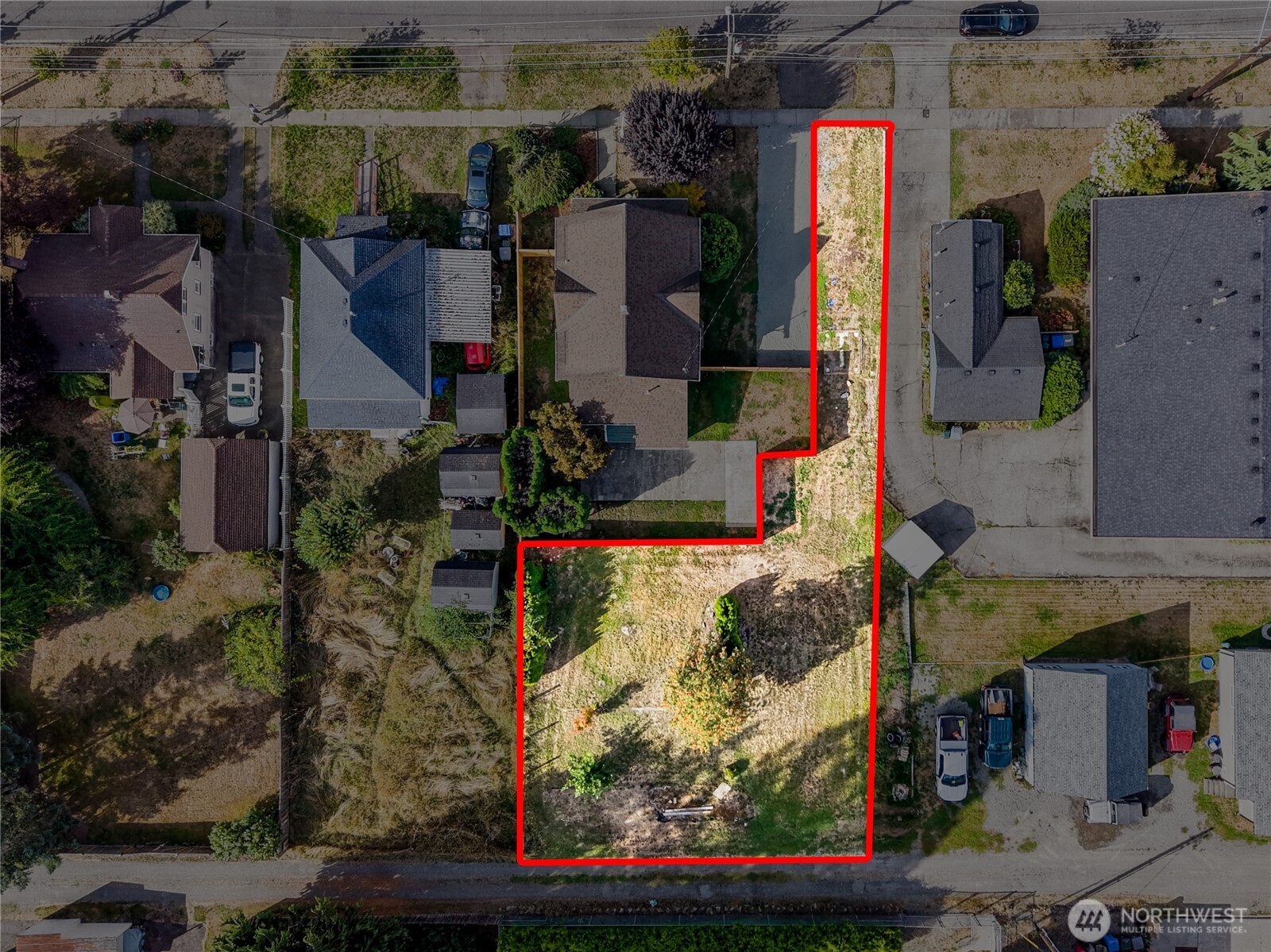 1120 Thompson Street Property Photo 7