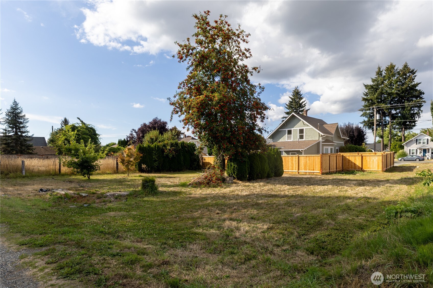 1120 Thompson Street Property Photo 11