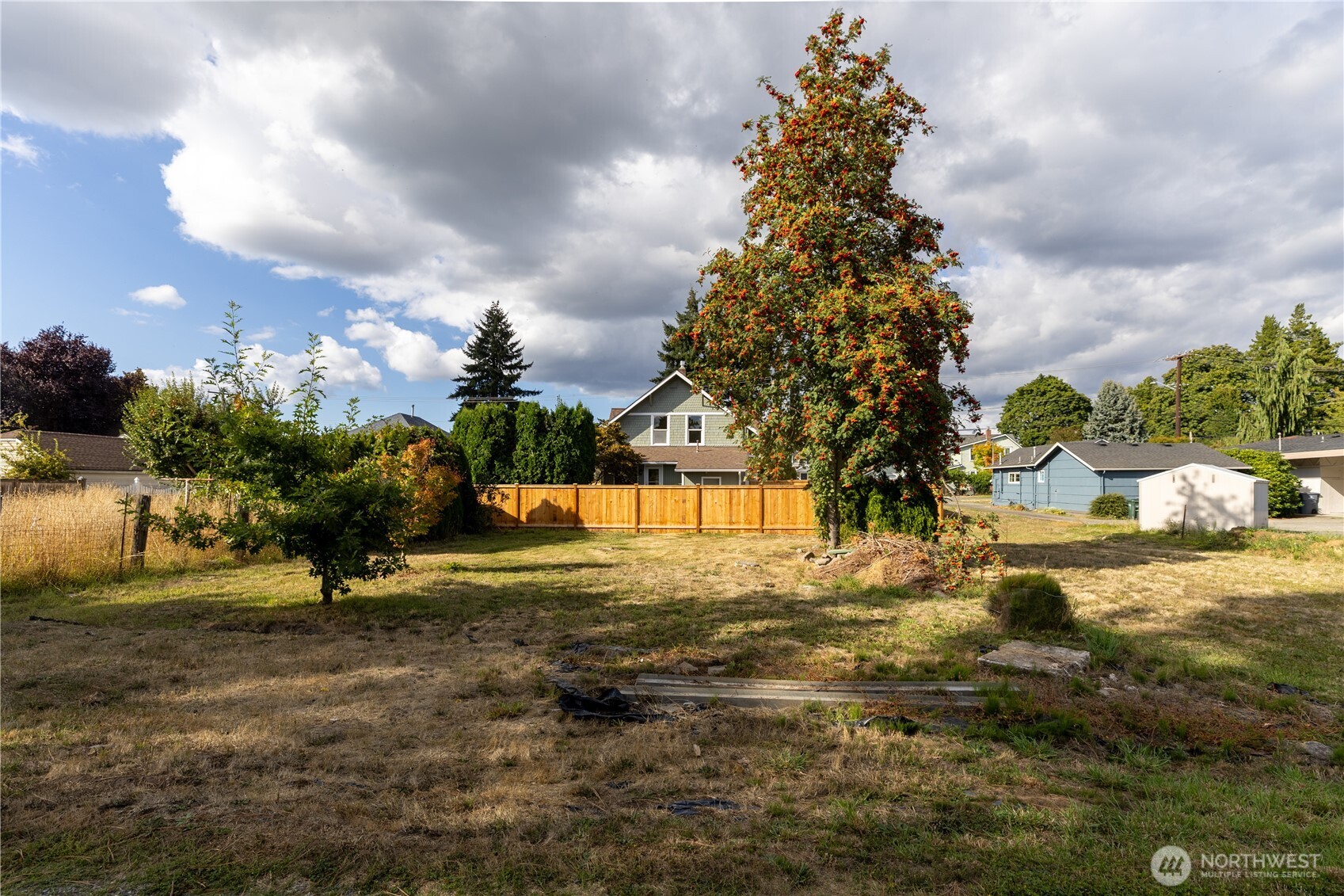 1120 Thompson Street Property Photo 12