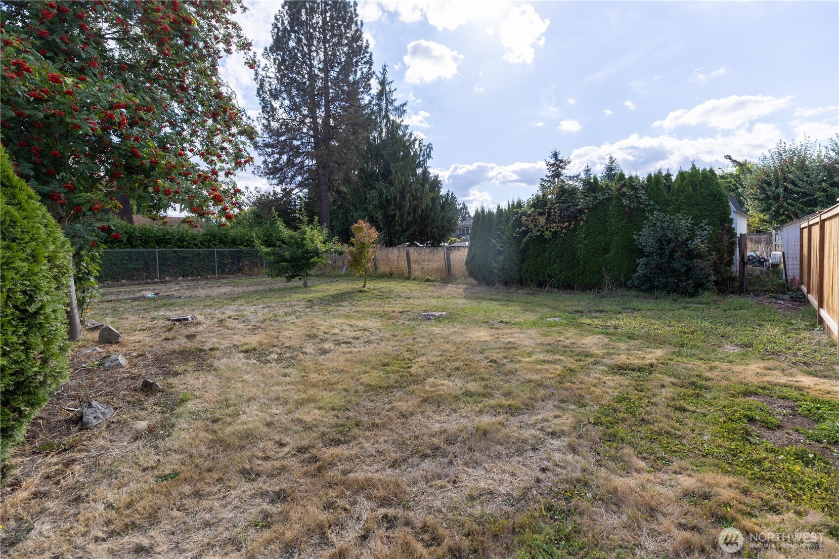 1120 Thompson Street Property Photo 15