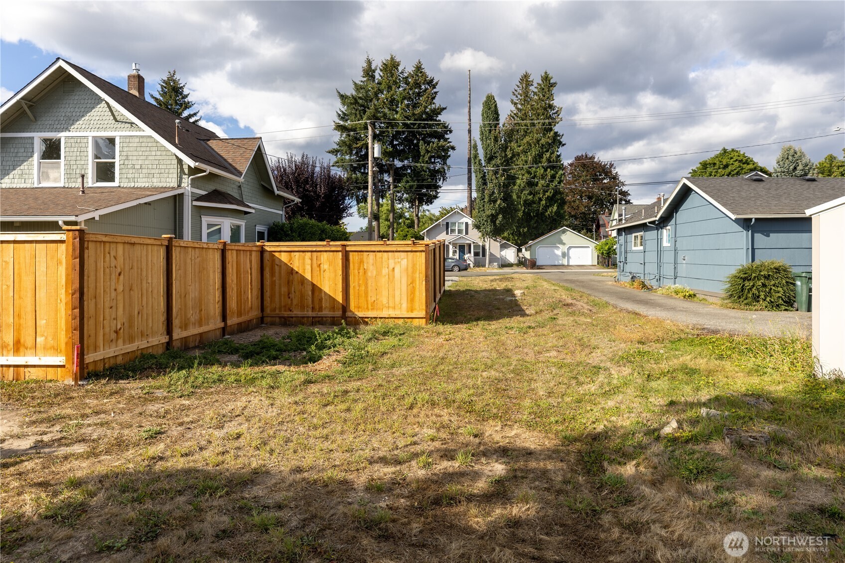 1120 Thompson Street Property Photo 16