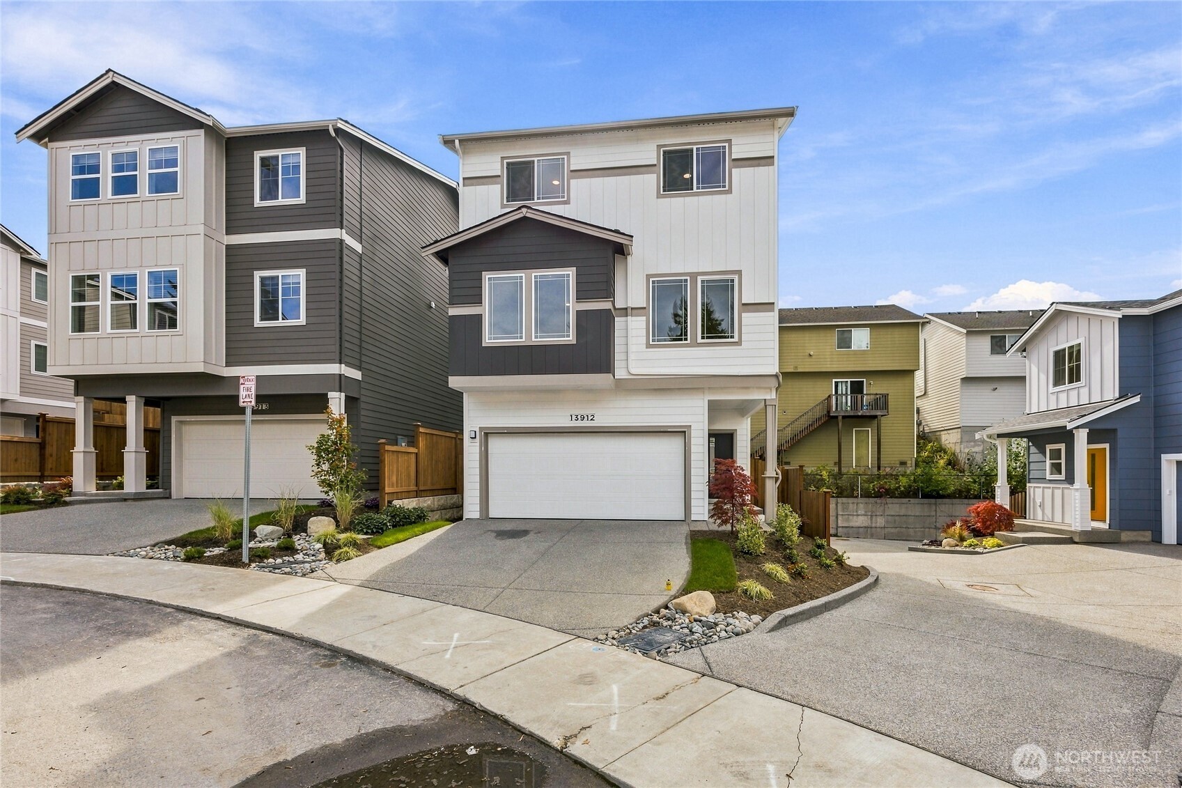 13912 11th Place Property Photo 1