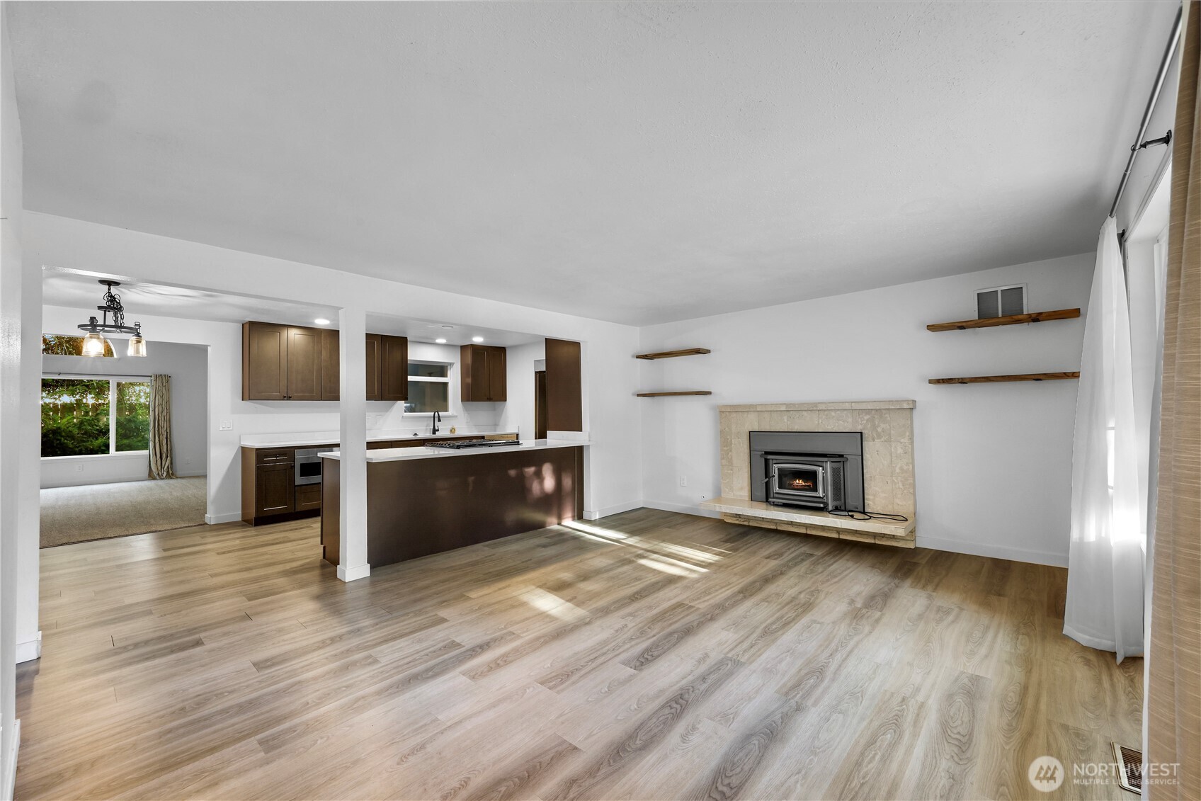 13920 30th Avenue Property Photo 4