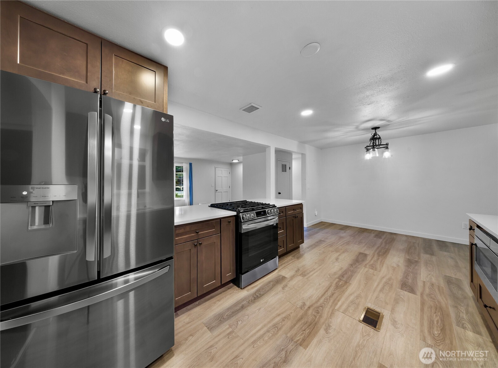 13920 30th Avenue Property Photo 9