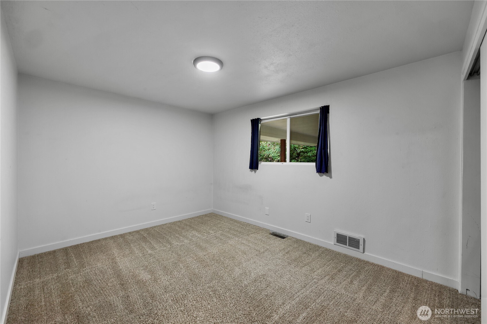13920 30th Avenue Property Photo 14