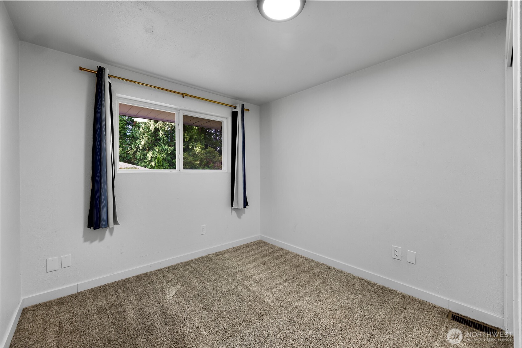 13920 30th Avenue Property Photo 15