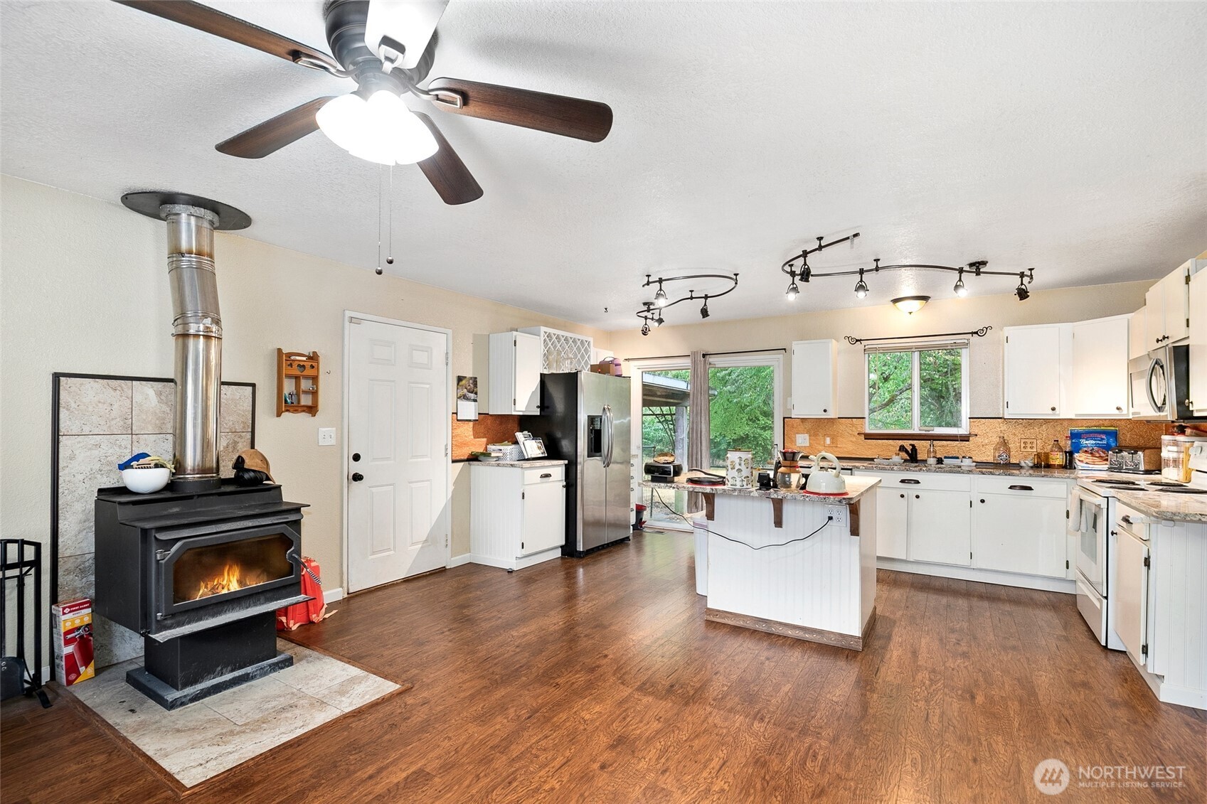 16631 Case Road Property Photo 10