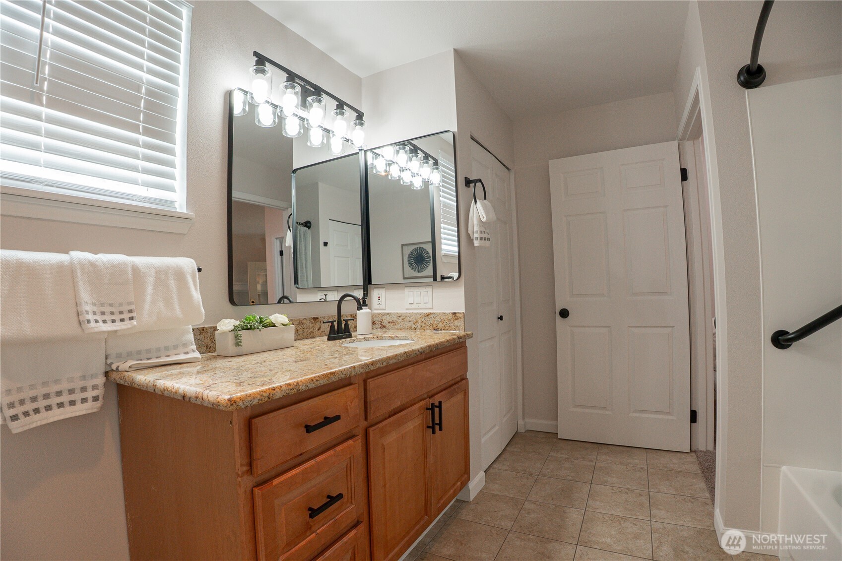15300 112th Avenue B108 Property Photo 19