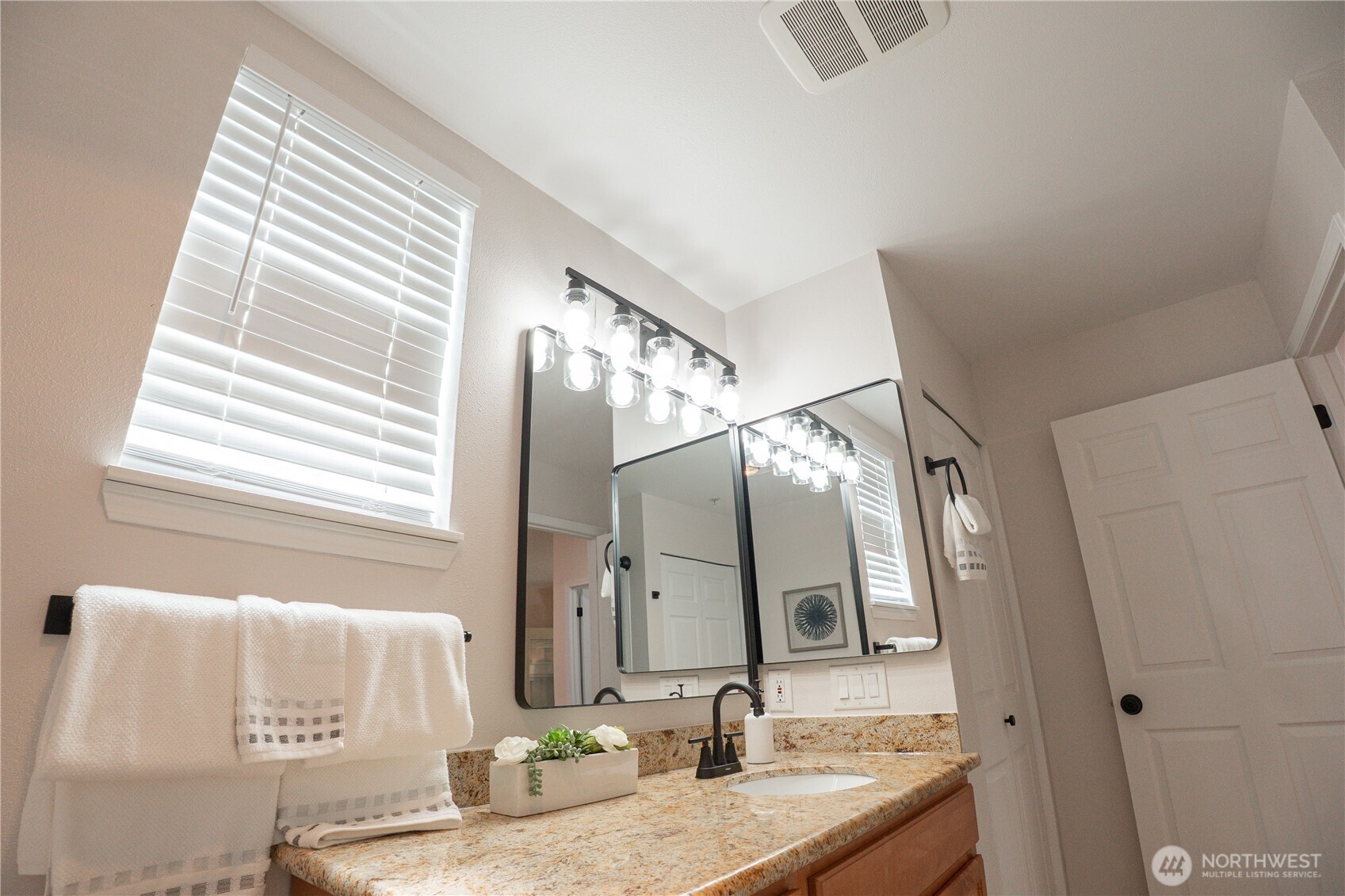 15300 112th Avenue B108 Property Photo 21