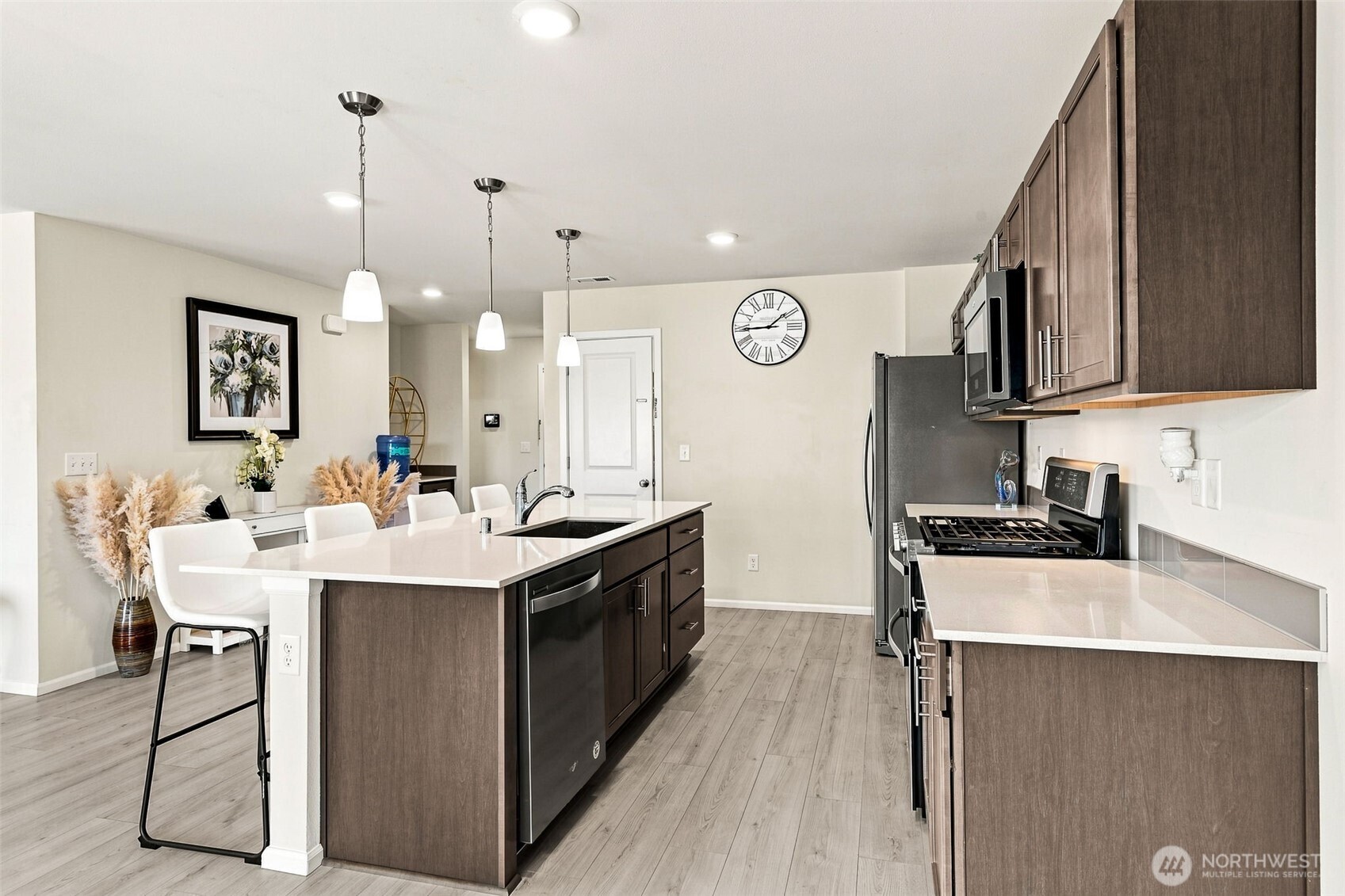 2145 Seven Oaks Street Property Photo 4