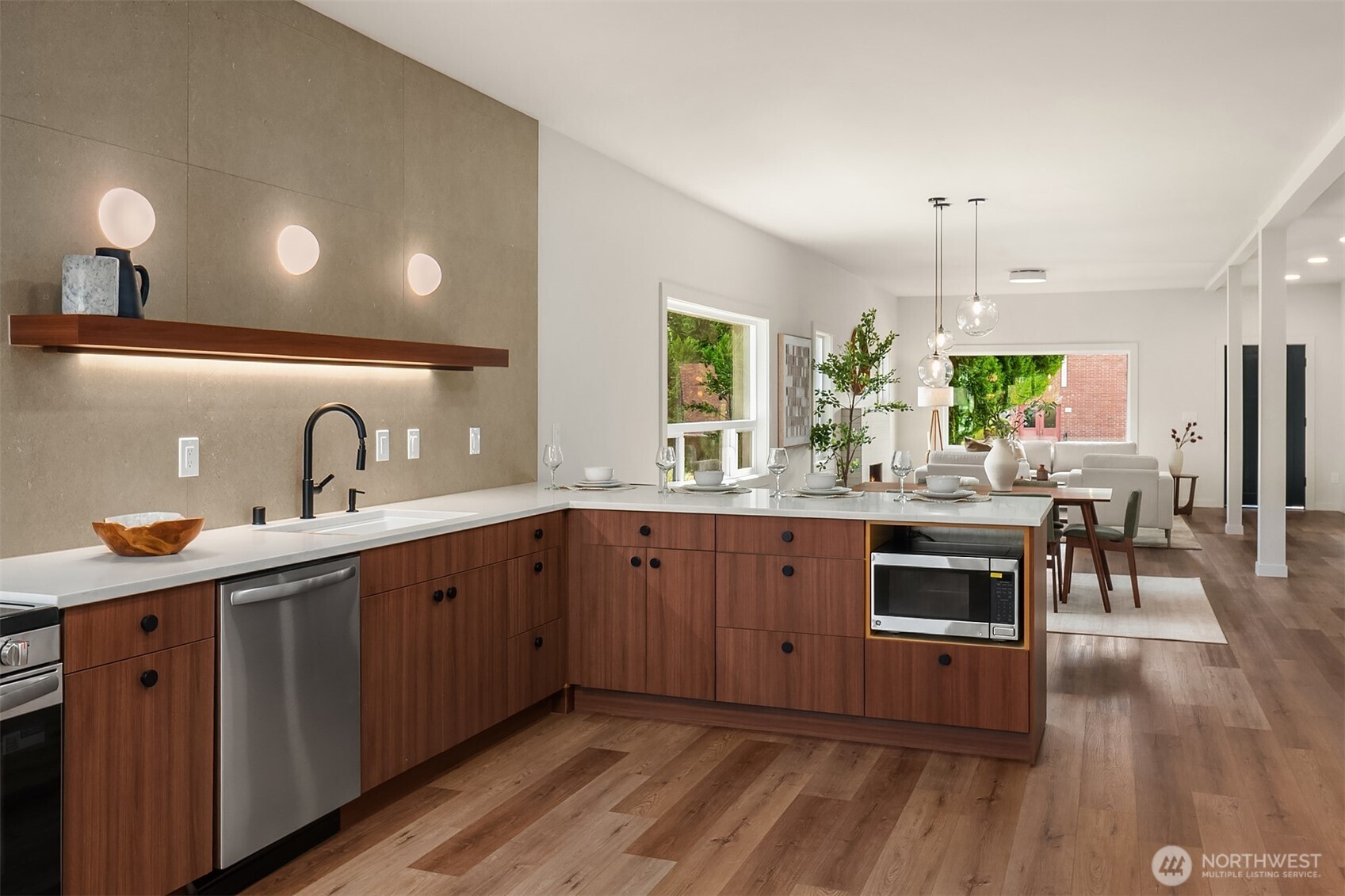 150 24th Avenue Property Photo 7
