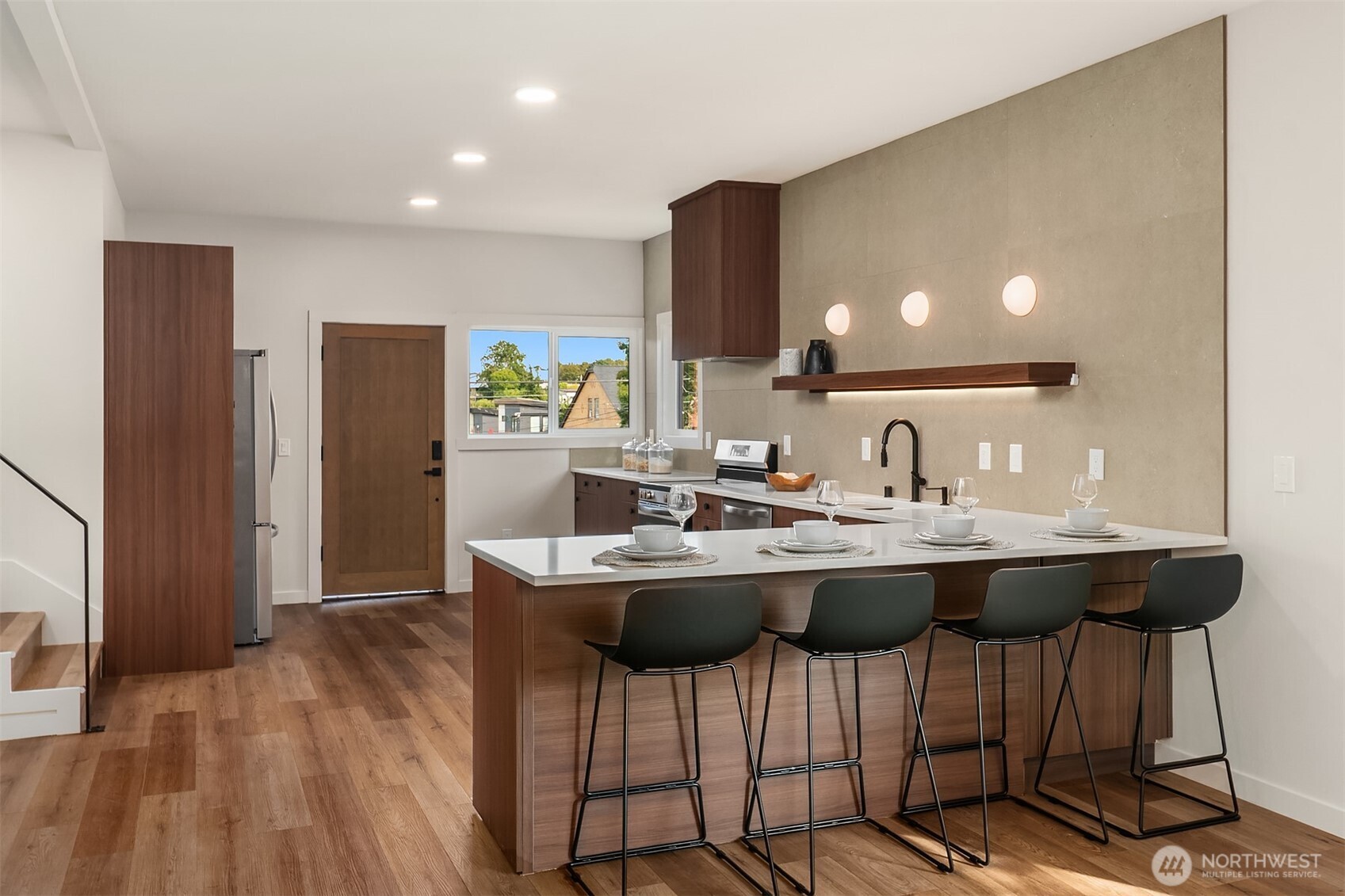 150 24th Avenue Property Photo 8
