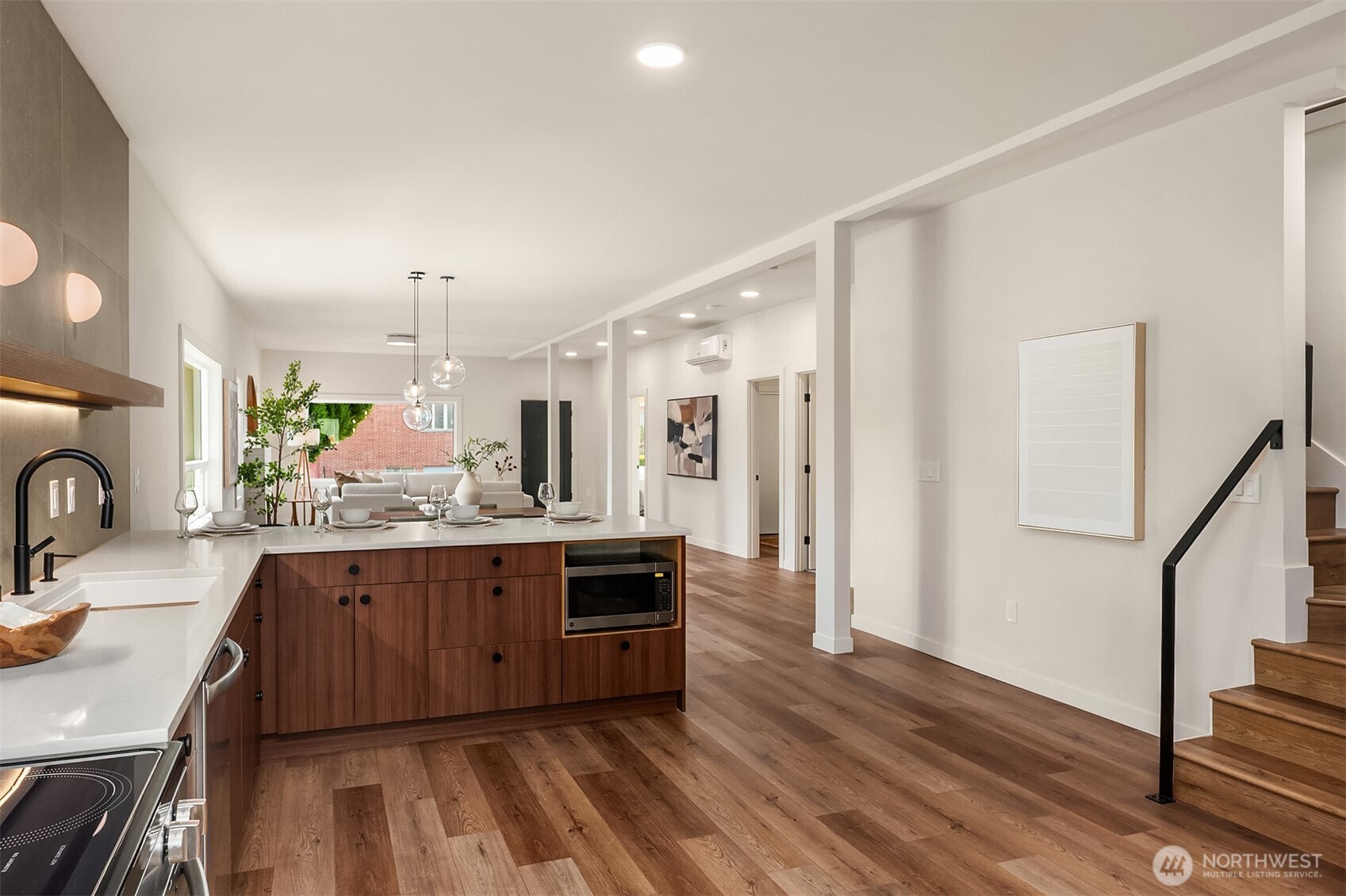 150 24th Avenue Property Photo 10