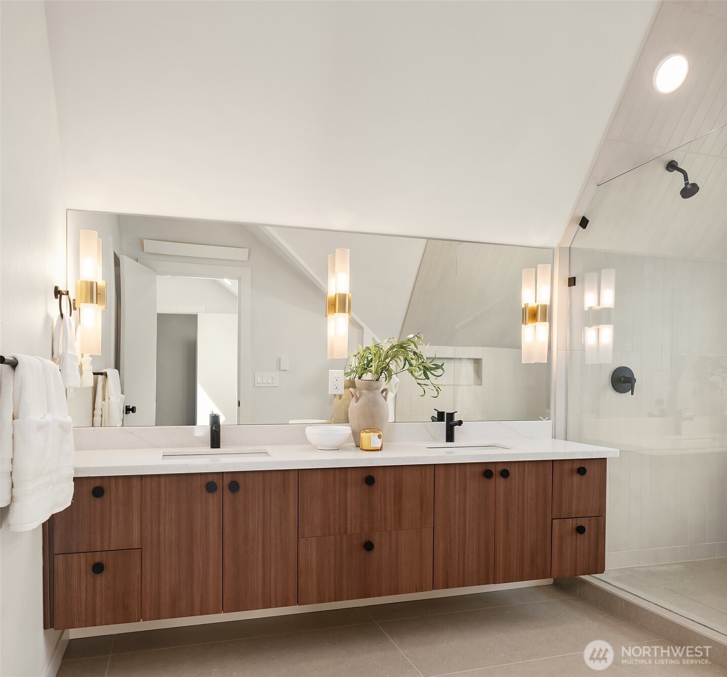 150 24th Avenue Property Photo 19