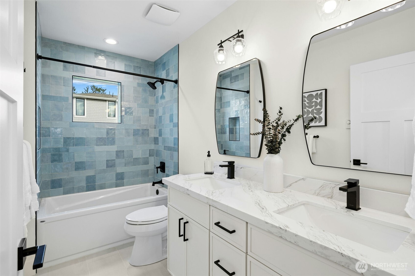 634 + 636 Eleventh Avenue Property Photo 25